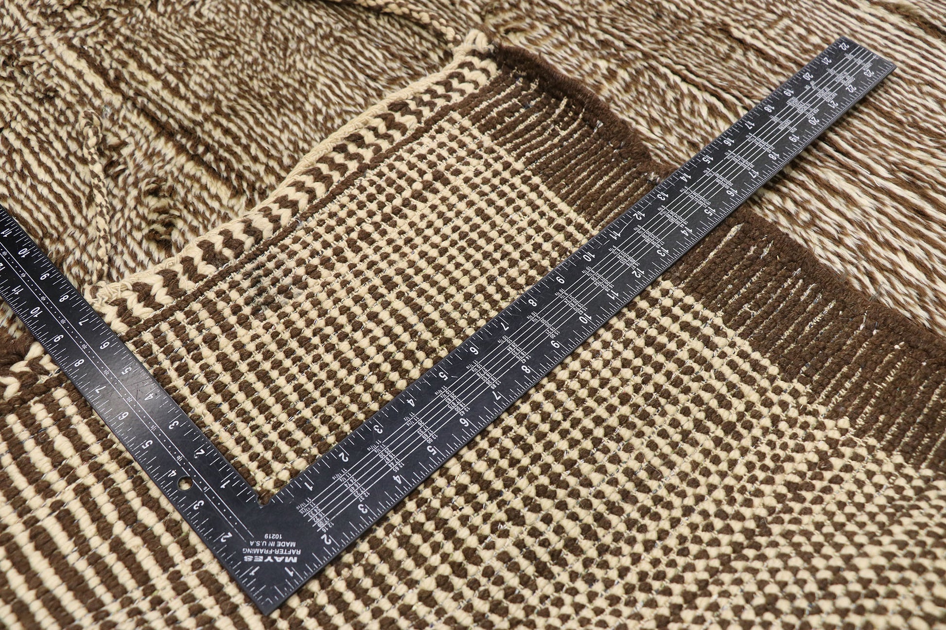 14 x 18 Contemporary Moroccan Rug 21147
