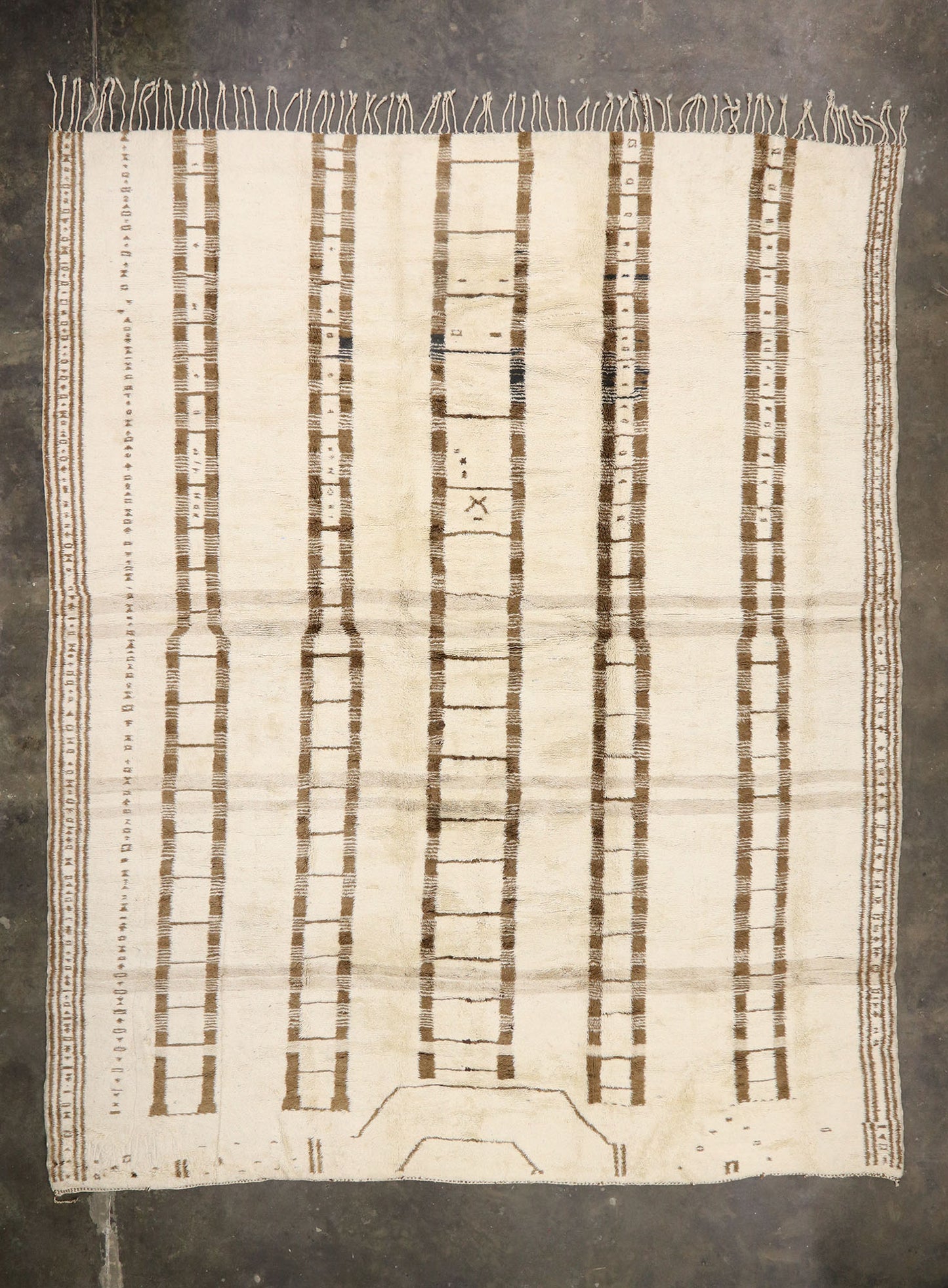 14 x 17 Authentic Large Moroccan Rug 21154