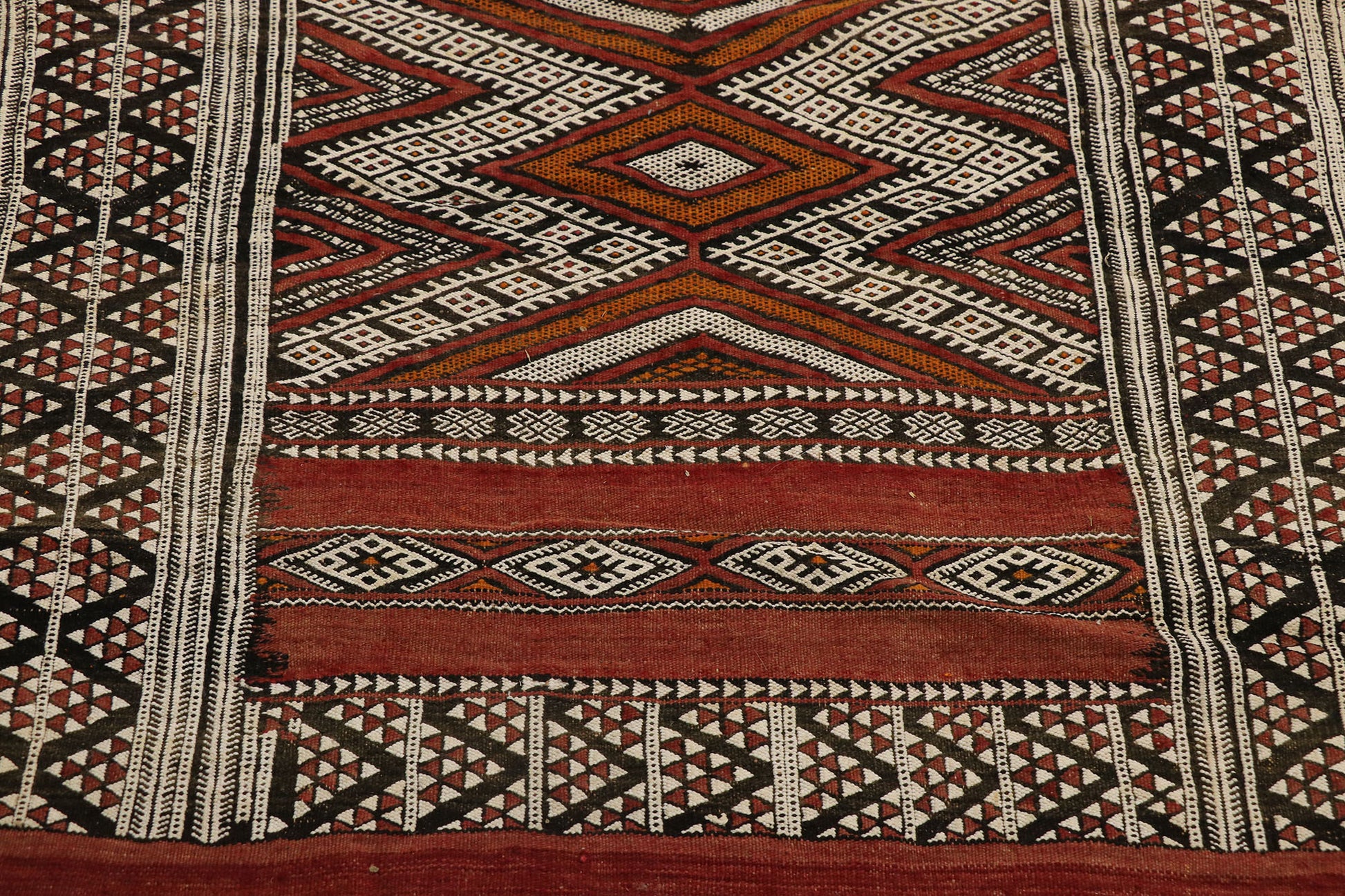 3 x 27 Vintage Zemmour Moroccan Kilim Runner 21186