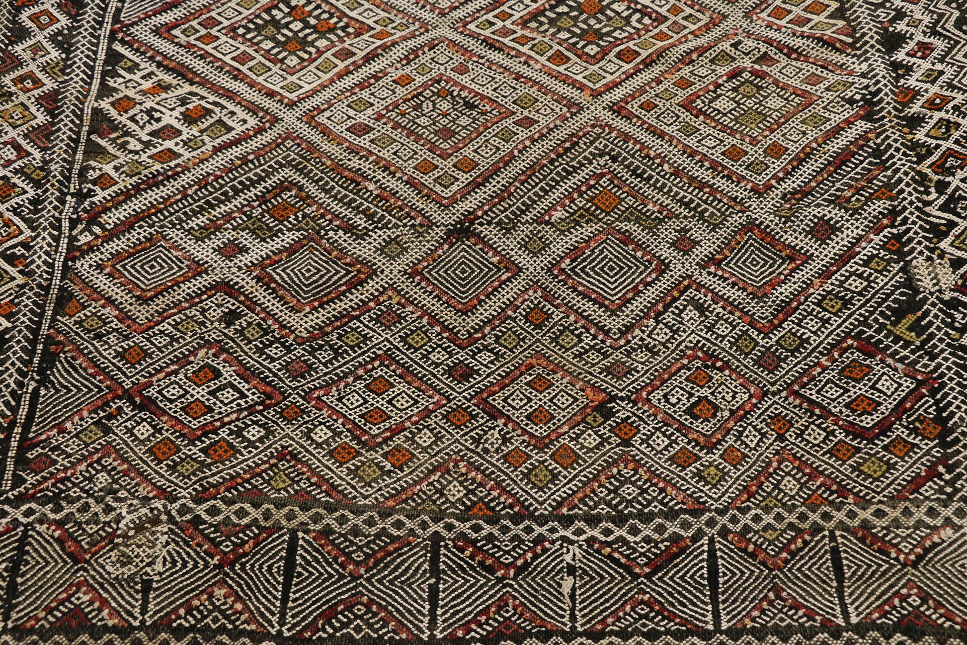 4 x 19 Vintage Zemmour Moroccan Kilim Runner 21188