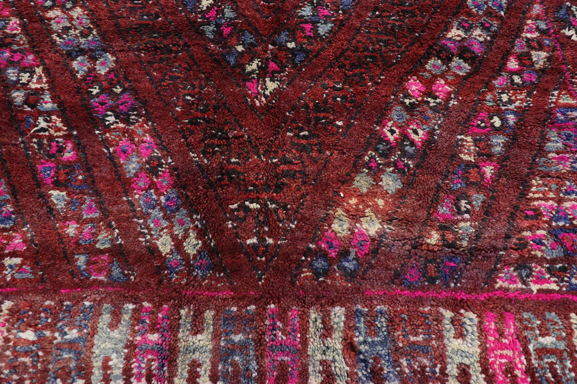 7 x 12 Vintage Beni M'Guild Moroccan Rug 21227