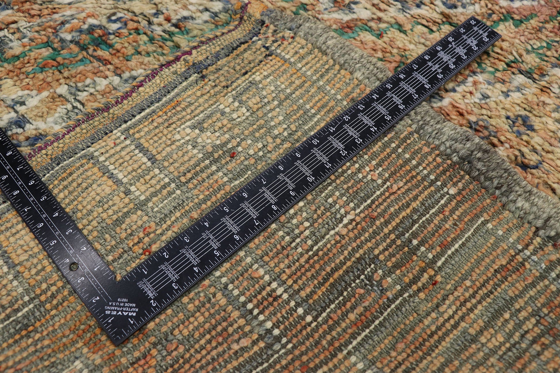 6 x 10 Vintage Beni MGuid Moroccan Rug 21249