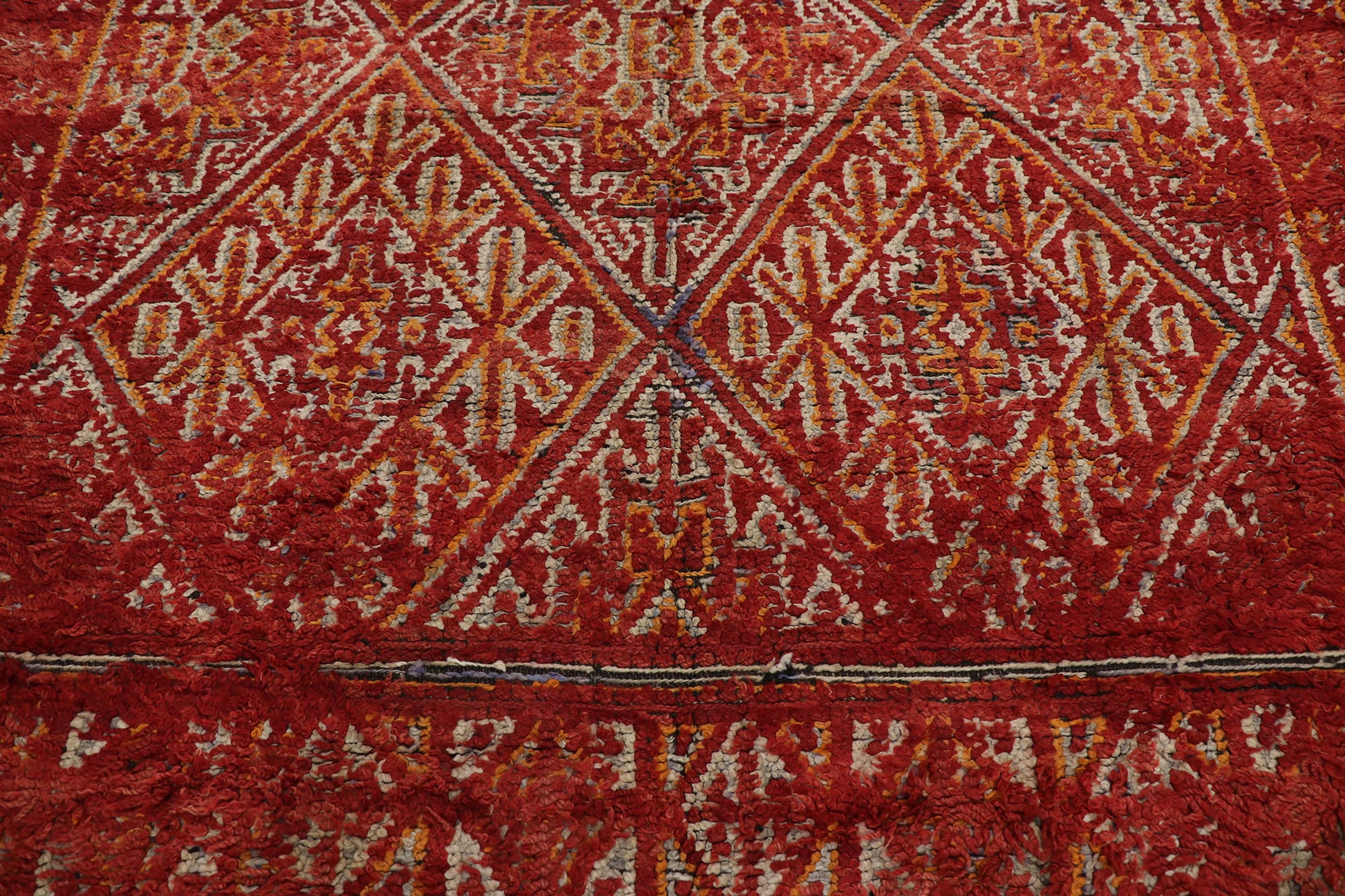 6 x 9 Vintage Beni MGuild Moroccan Rug 21254