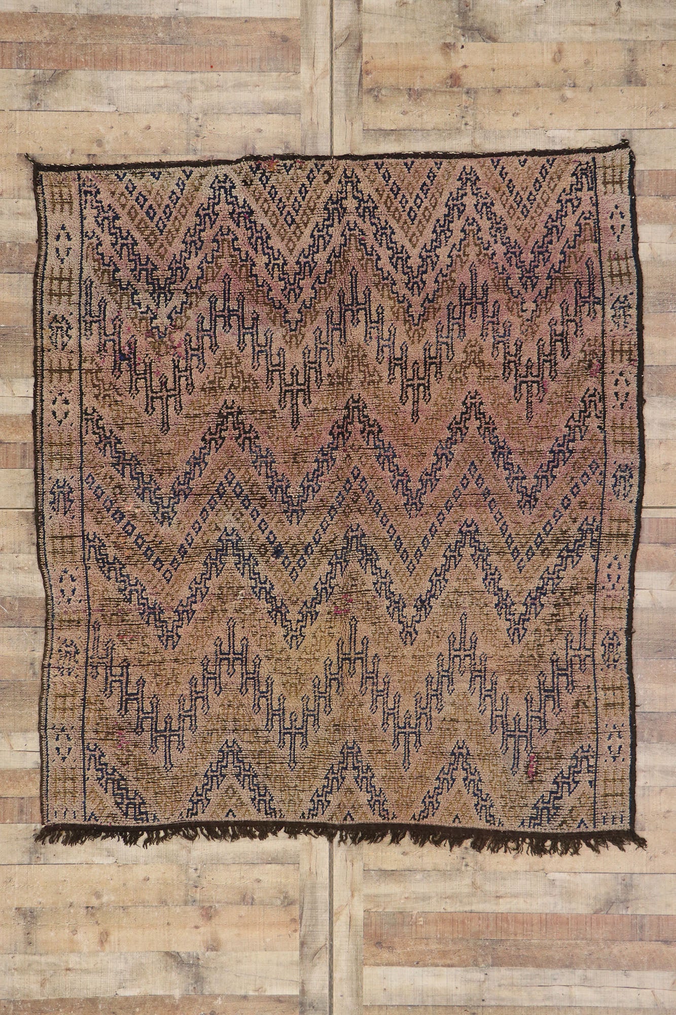 6 x 7 Vintage Moroccan Rug 21260