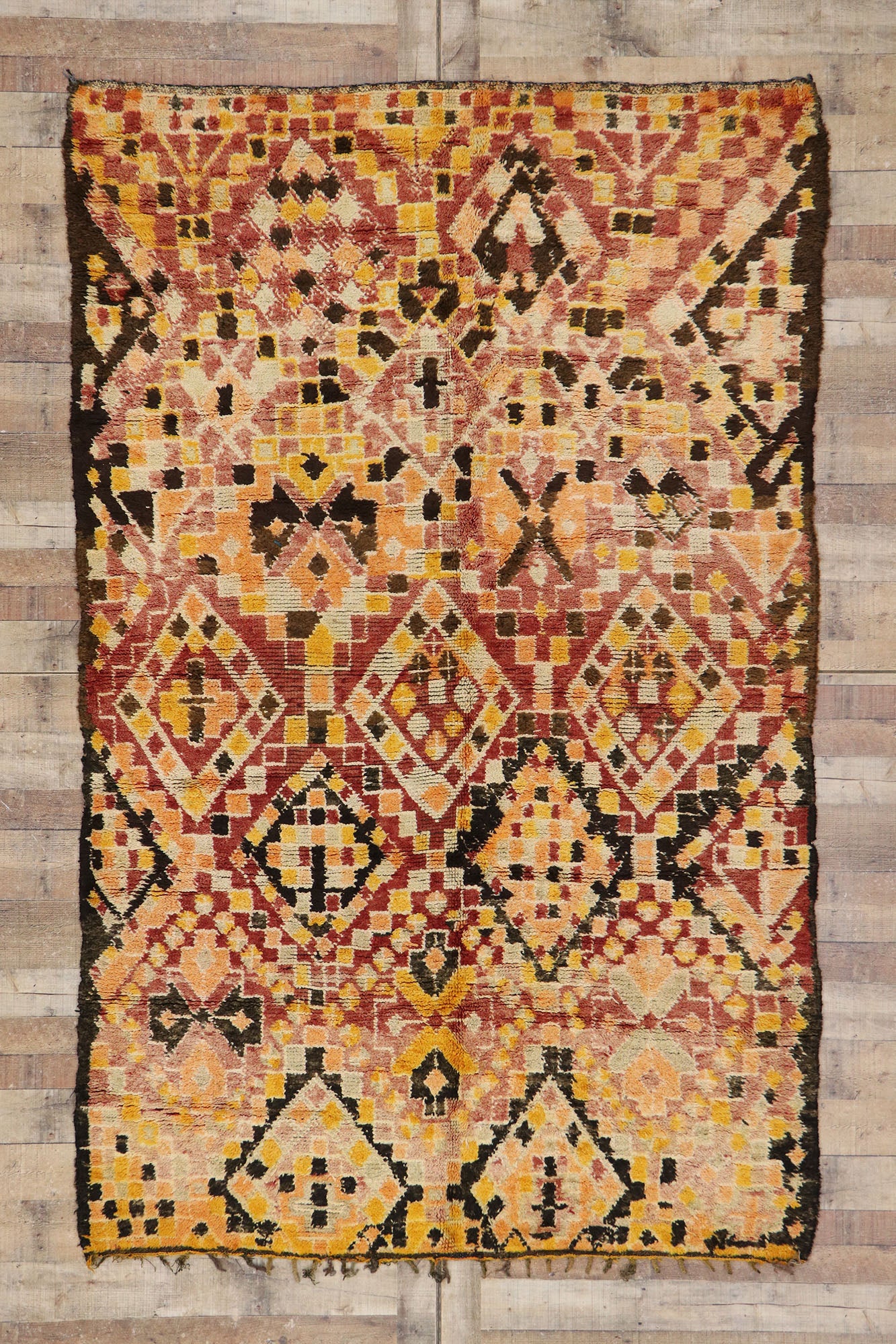 6 x 9 Vintage Beni MGuild Moroccan Rug 21268