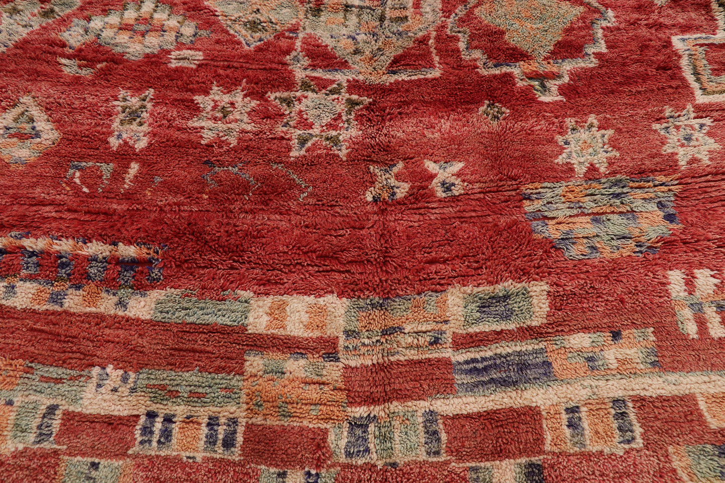 6 x 9 Vintage Red Moroccan Rug 21323
