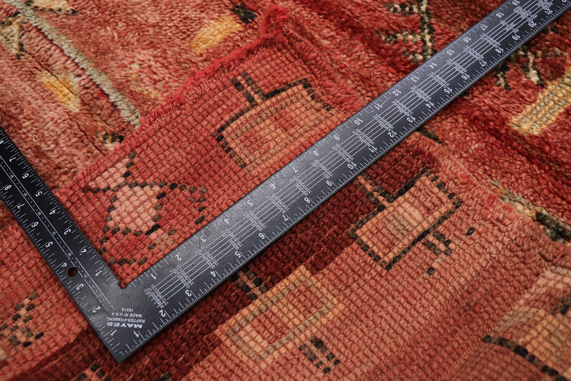 6 x 7 Vintage Boujad Moroccan Rug 21345