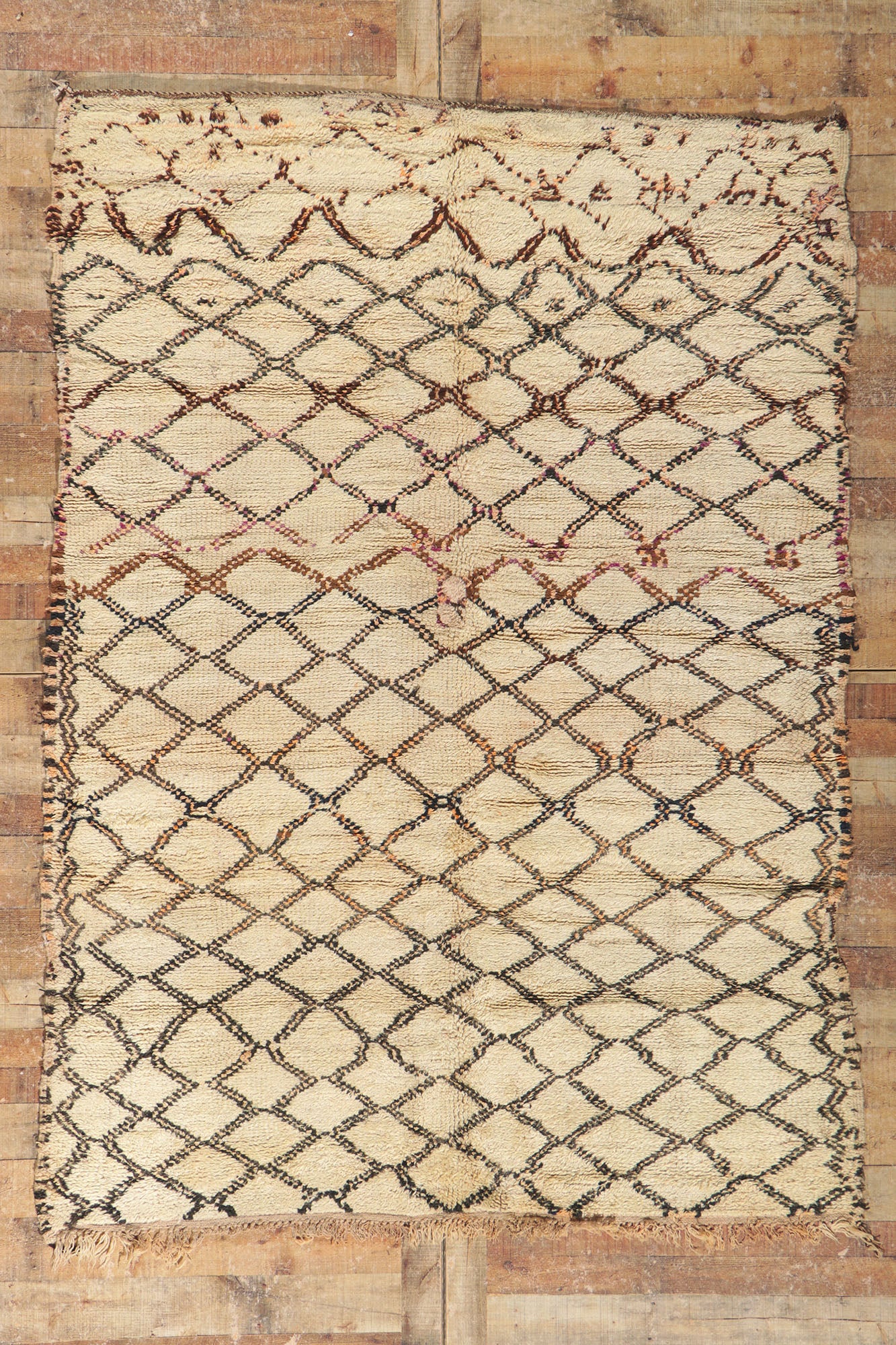 6 x 8 Vintage Moroccan Beni Ourain Rug 21352