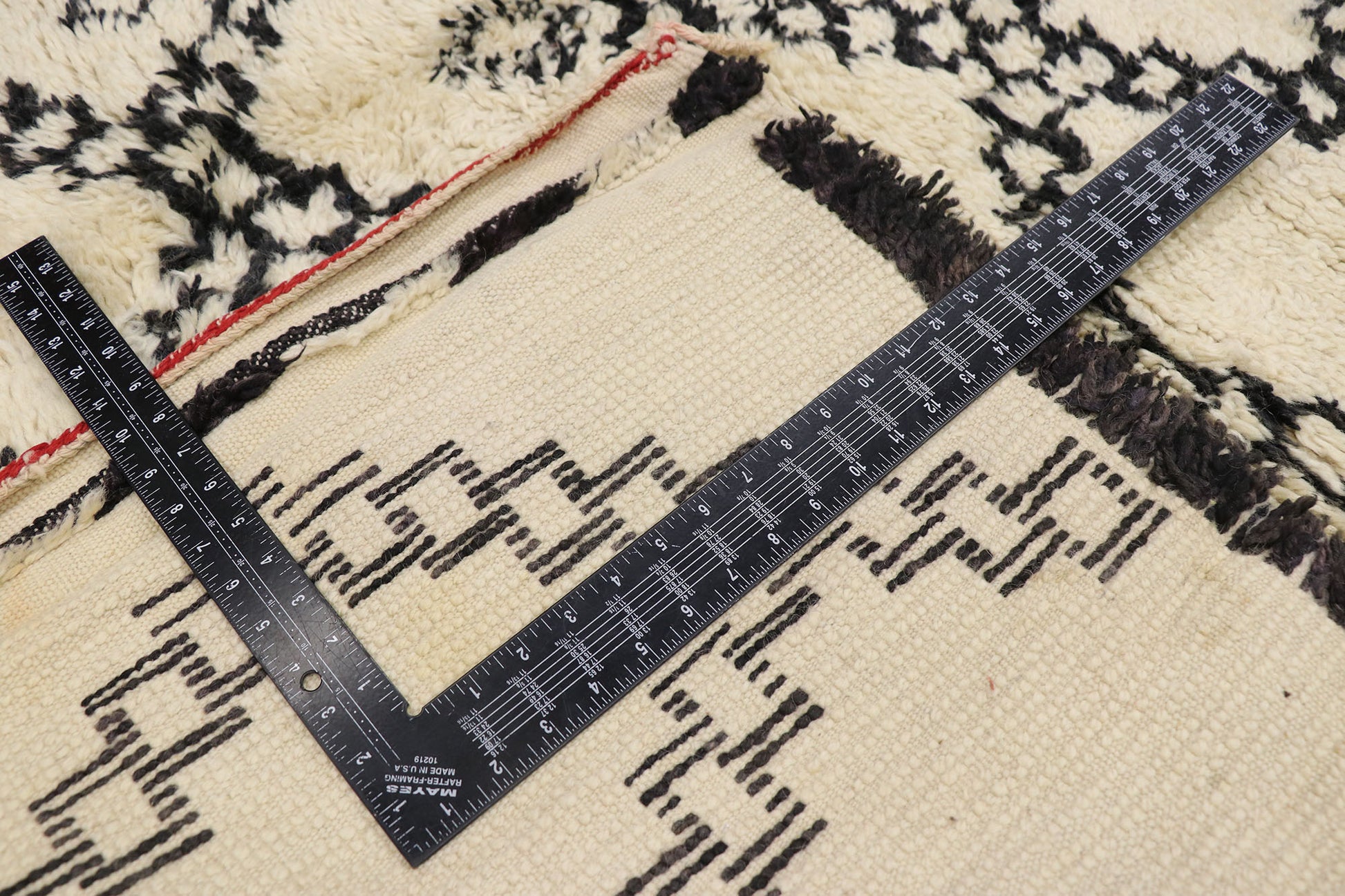 6 x 12 Vintage Moroccan Beni Ourain Rug 21362