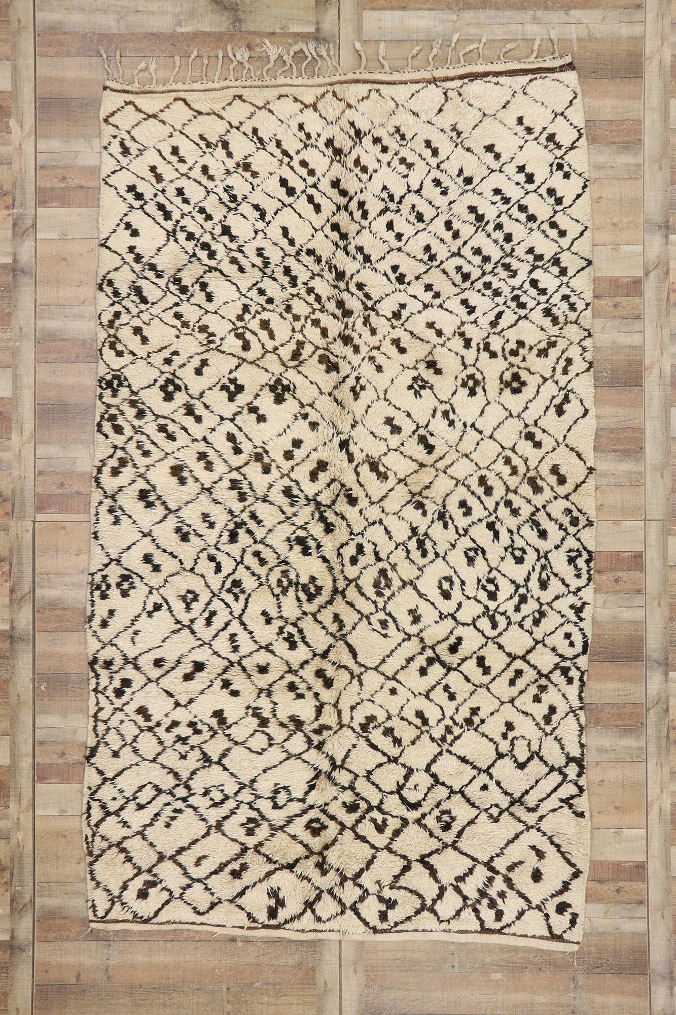 7 x 11 Vintage Moroccan Beni Ourain Rug 21373
