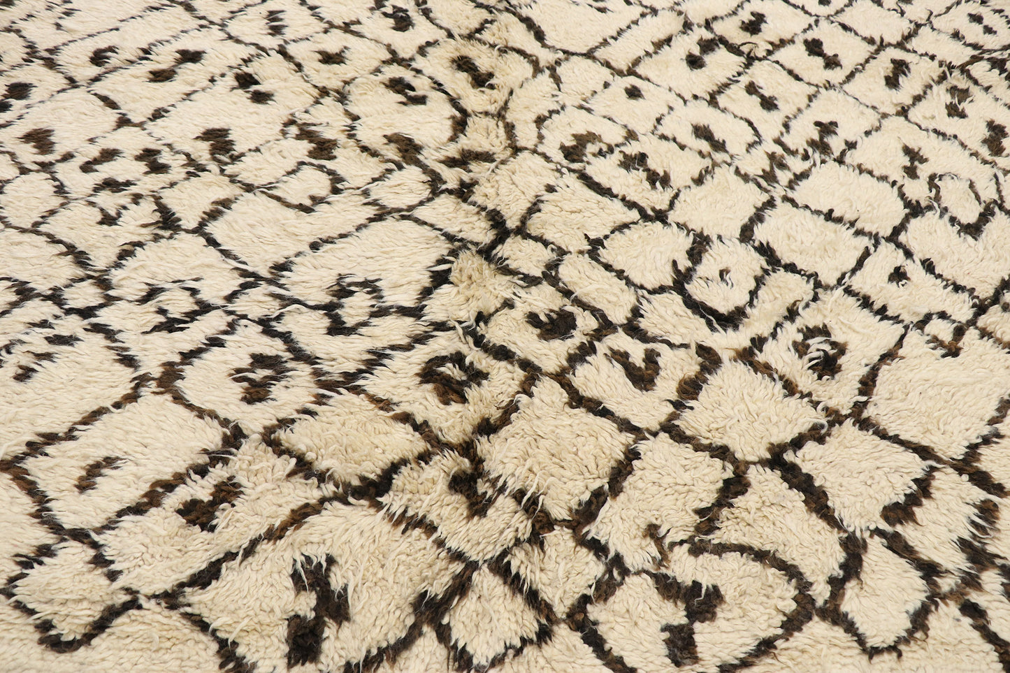 7 x 11 Vintage Moroccan Beni Ourain Rug 21373