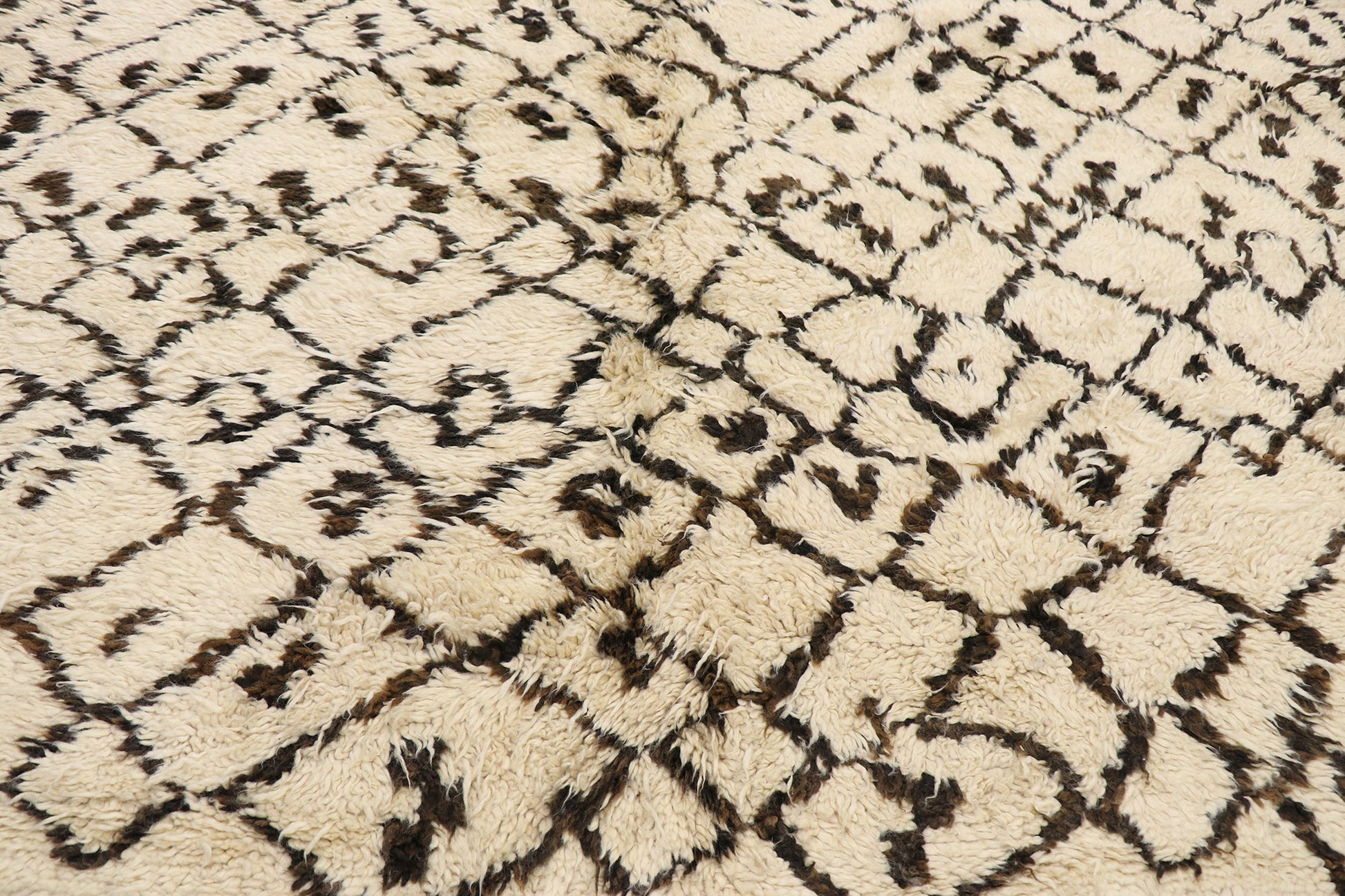7 x 11 Vintage Moroccan Beni Ourain Rug 21373
