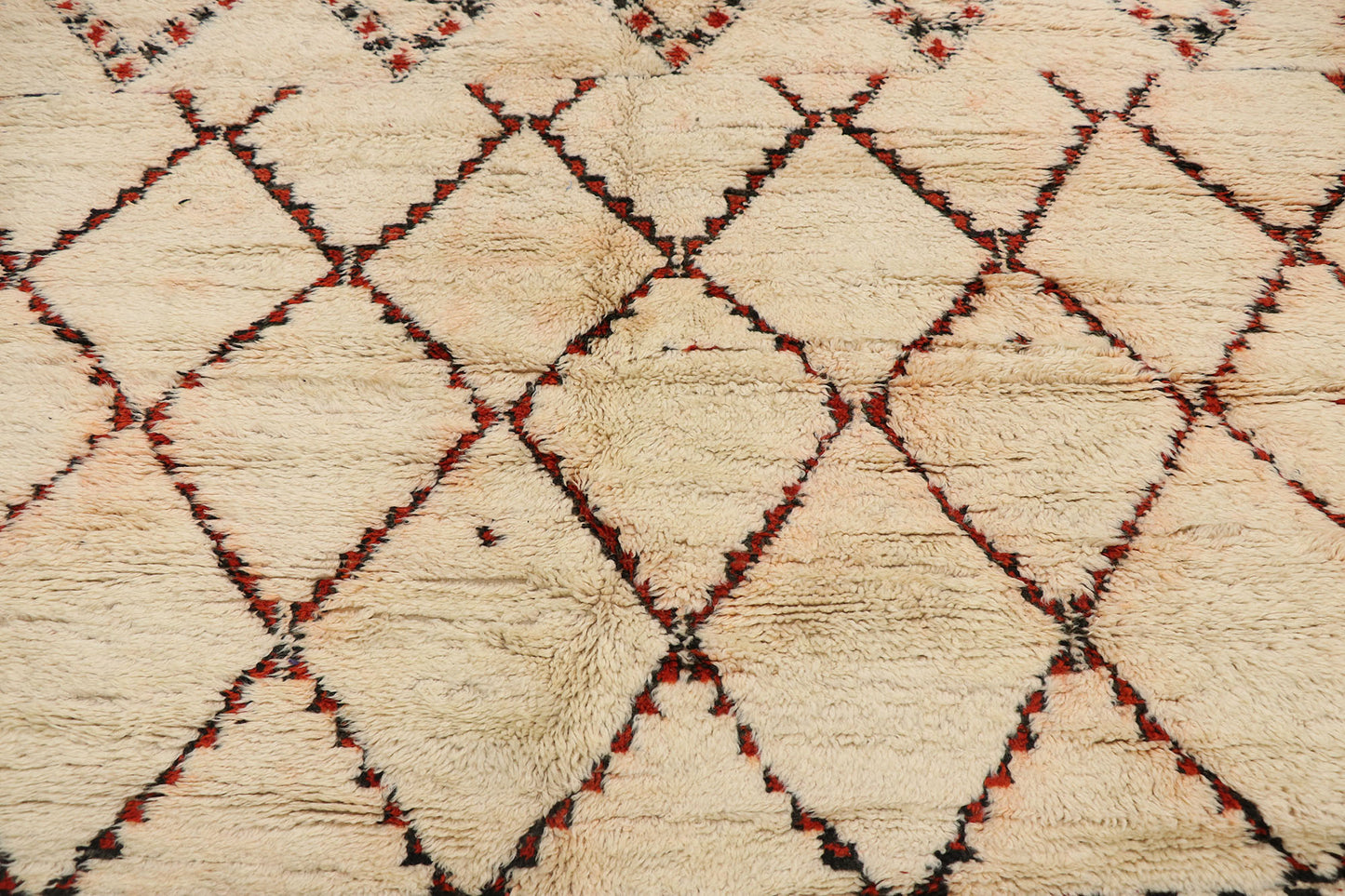 6 x 10 Vintage Moroccan Beni Ourain Rug 21384