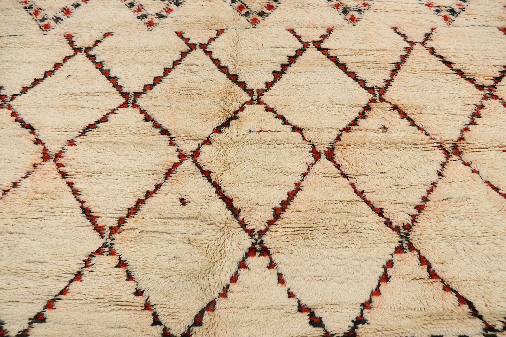 6 x 10 Vintage Moroccan Beni Ourain Rug 21384
