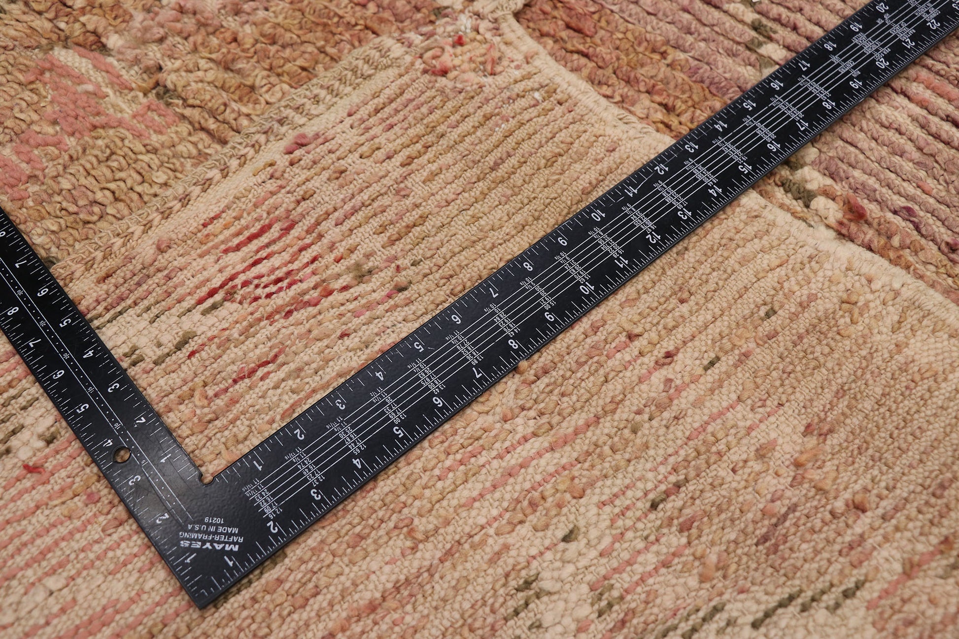 6 x 9 Vintage Moroccan Rug 21423