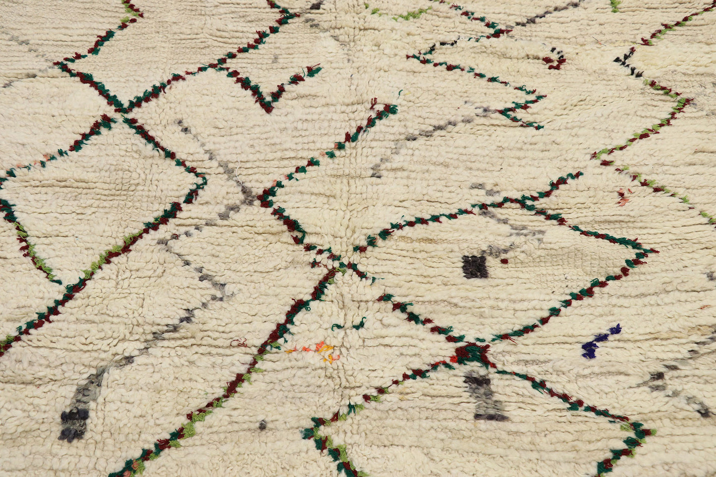 5 x 8 Vintage Moroccan Azilal Rug 21460