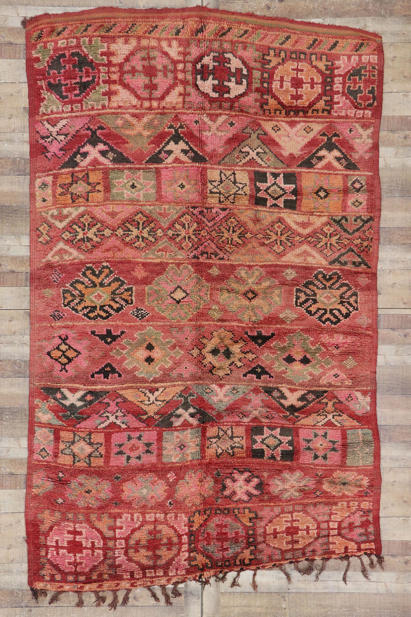6 x 10 Vintage Boujad Moroccan Rug 21488