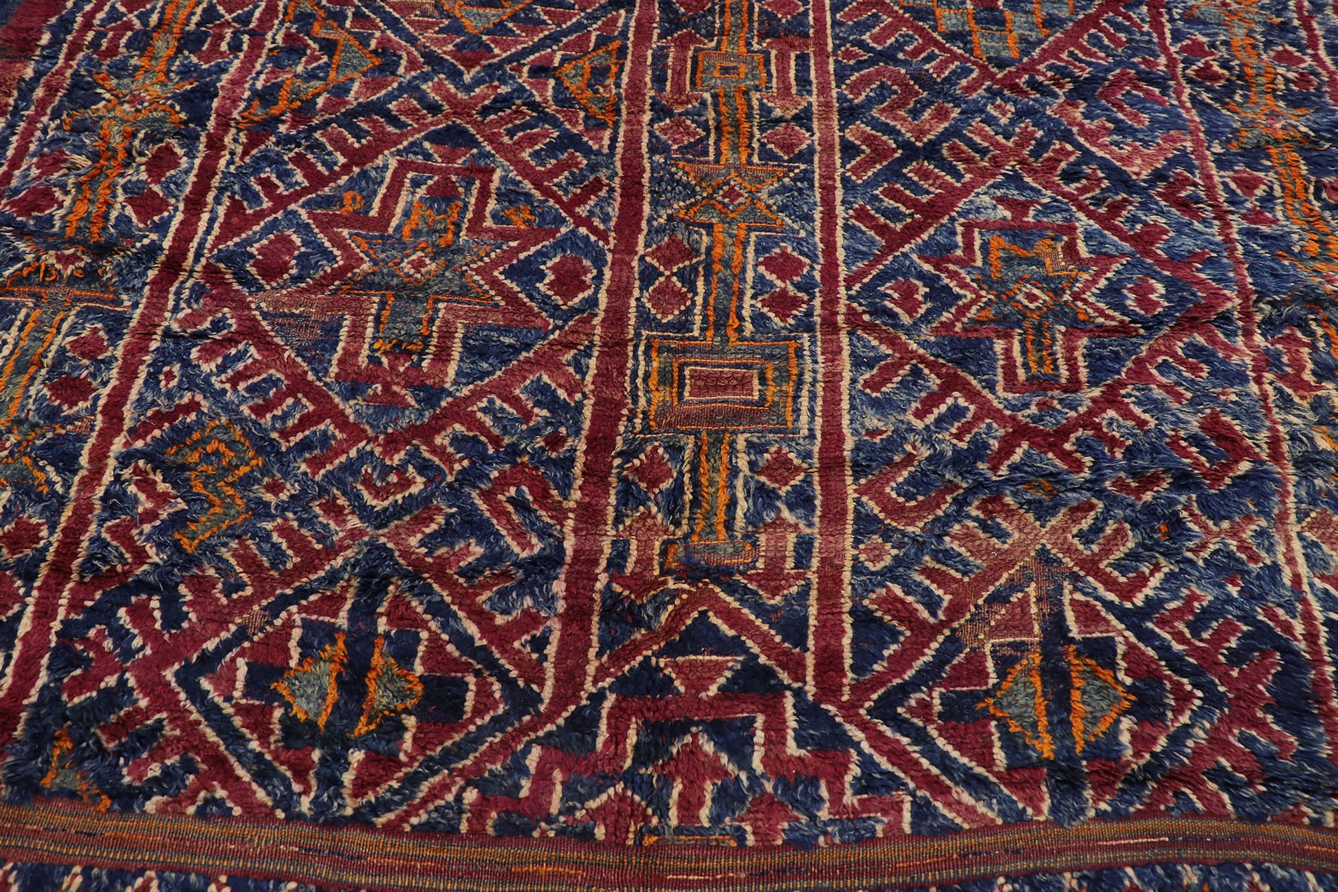 7 x 8 Vintage Moroccan Rug 21512