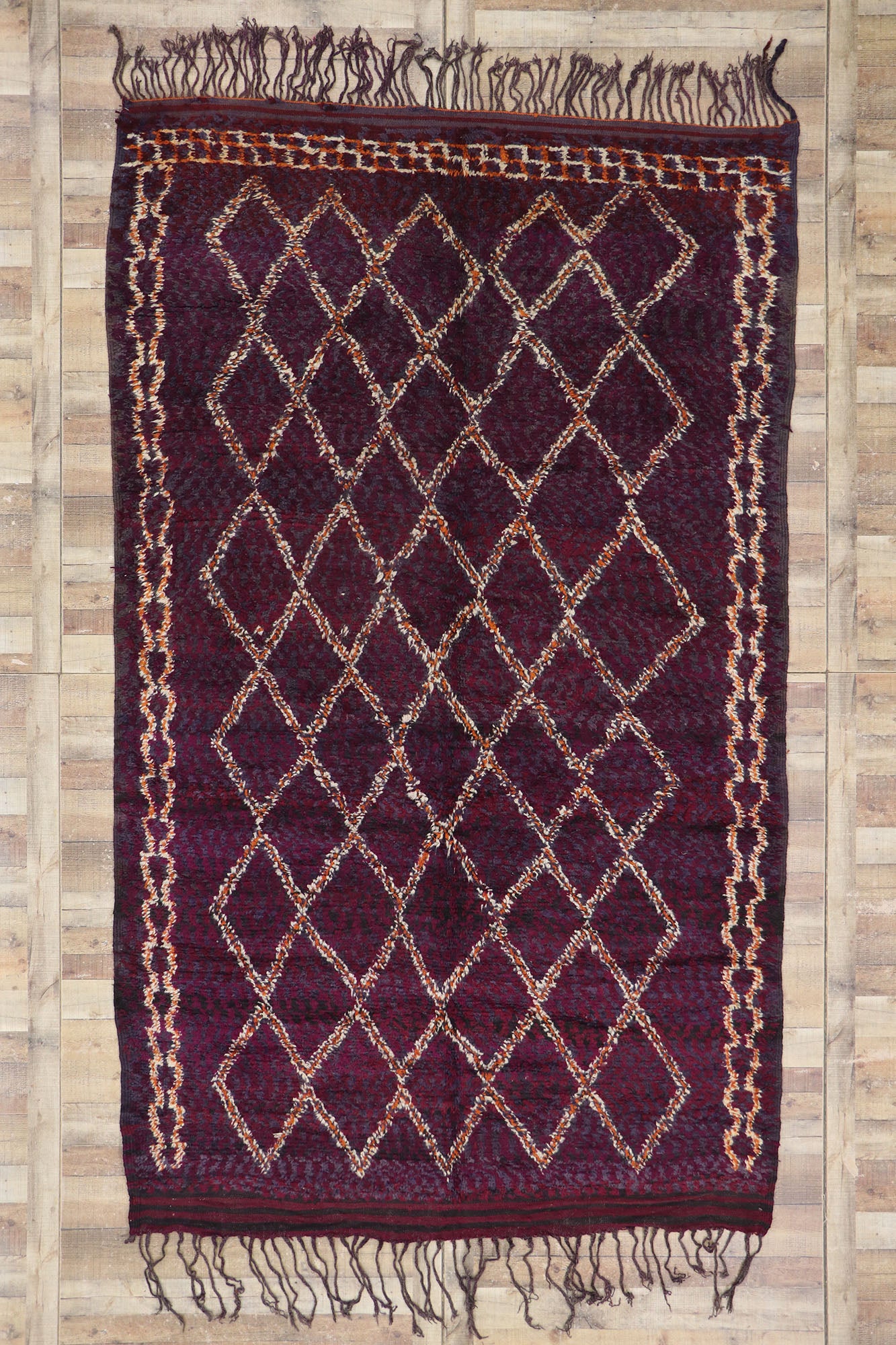 7 x 11 Vintage Beni M'Guild Moroccan Rug 21515