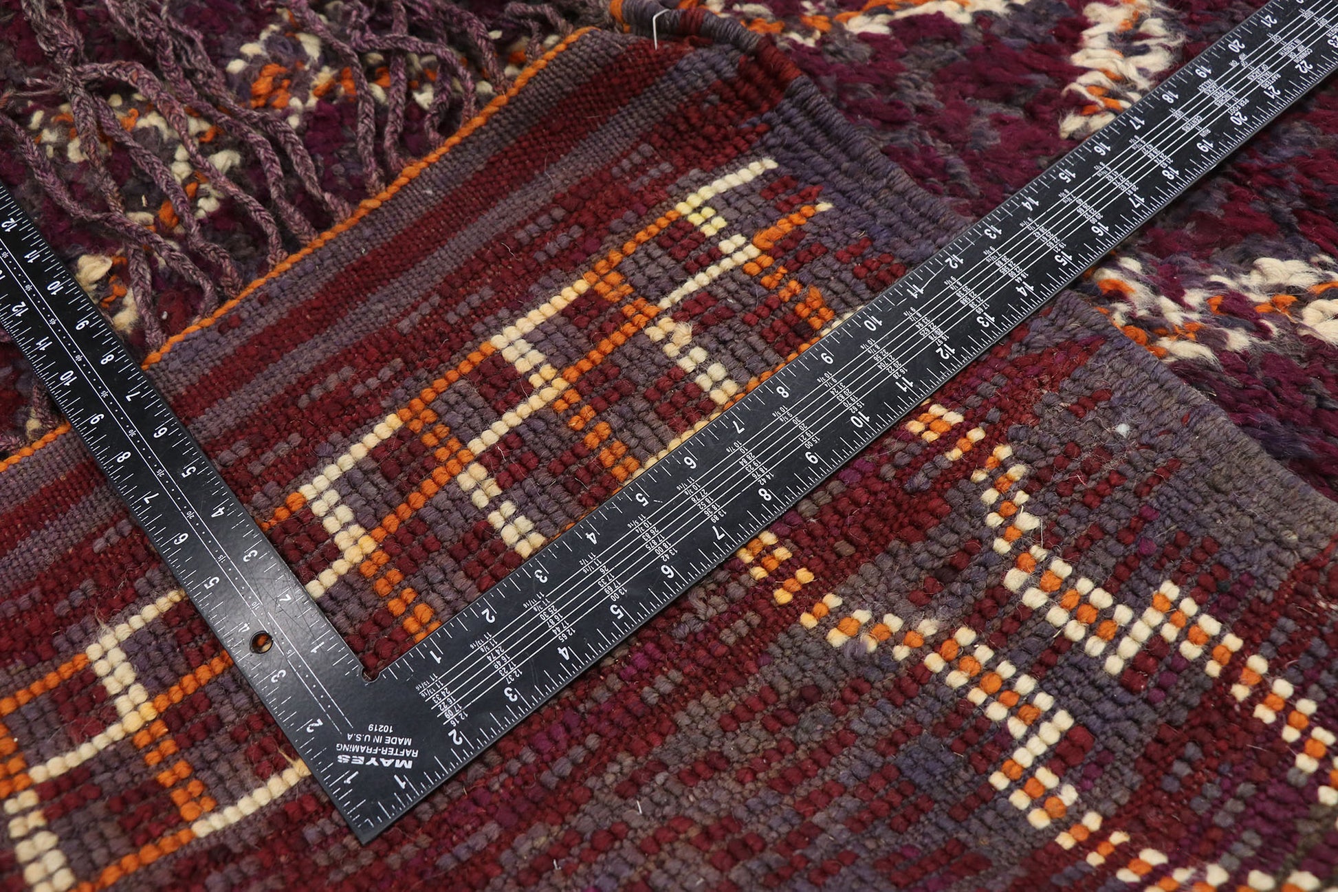 7 x 11 Vintage Beni M'Guild Moroccan Rug 21515
