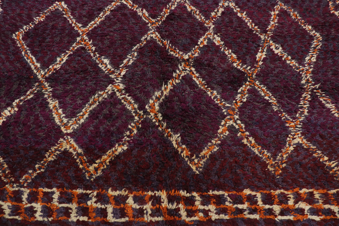 7 x 11 Vintage Beni M'Guild Moroccan Rug 21515