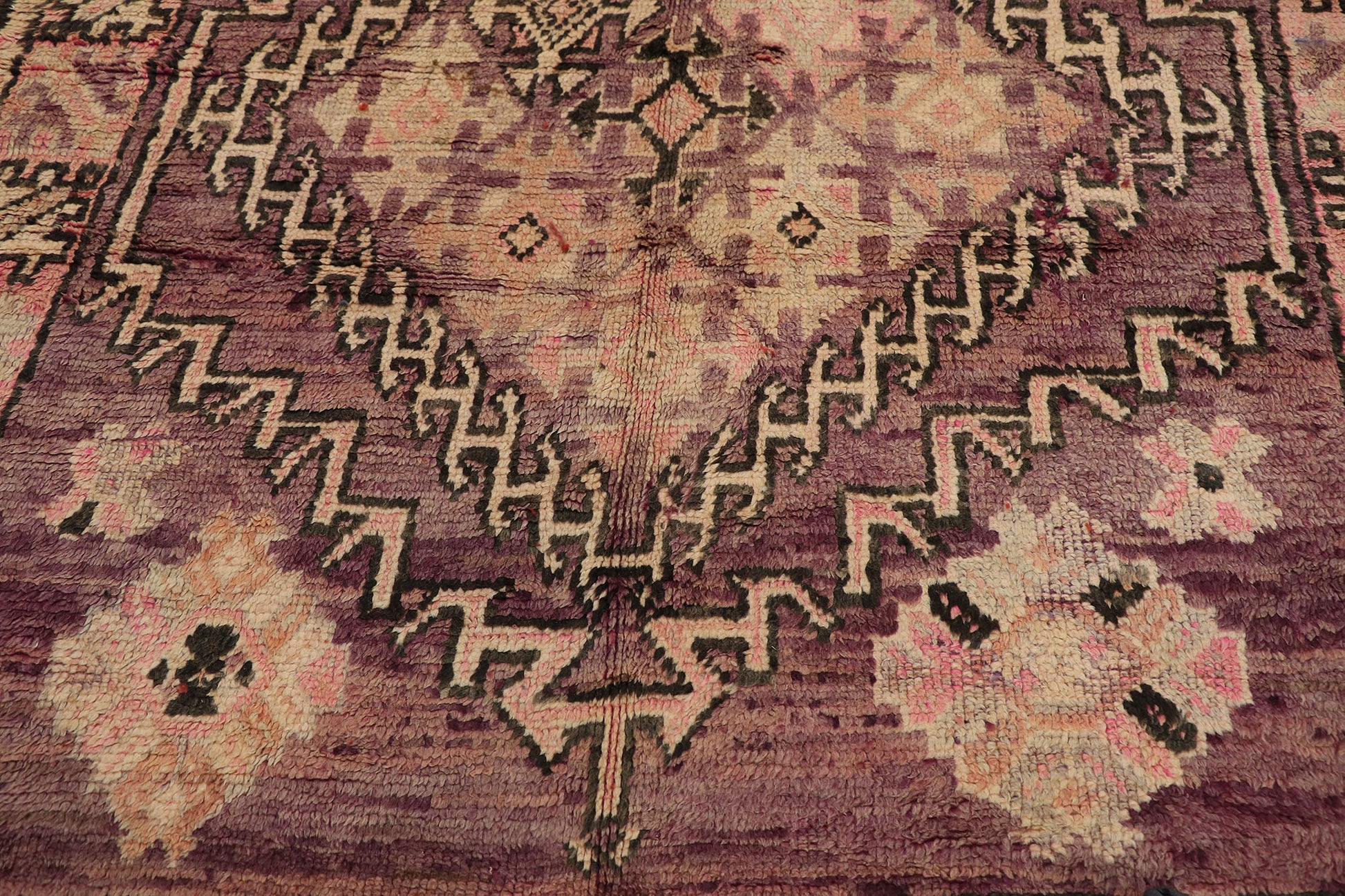 6 x 11 Vintage Moroccan Rug 21531