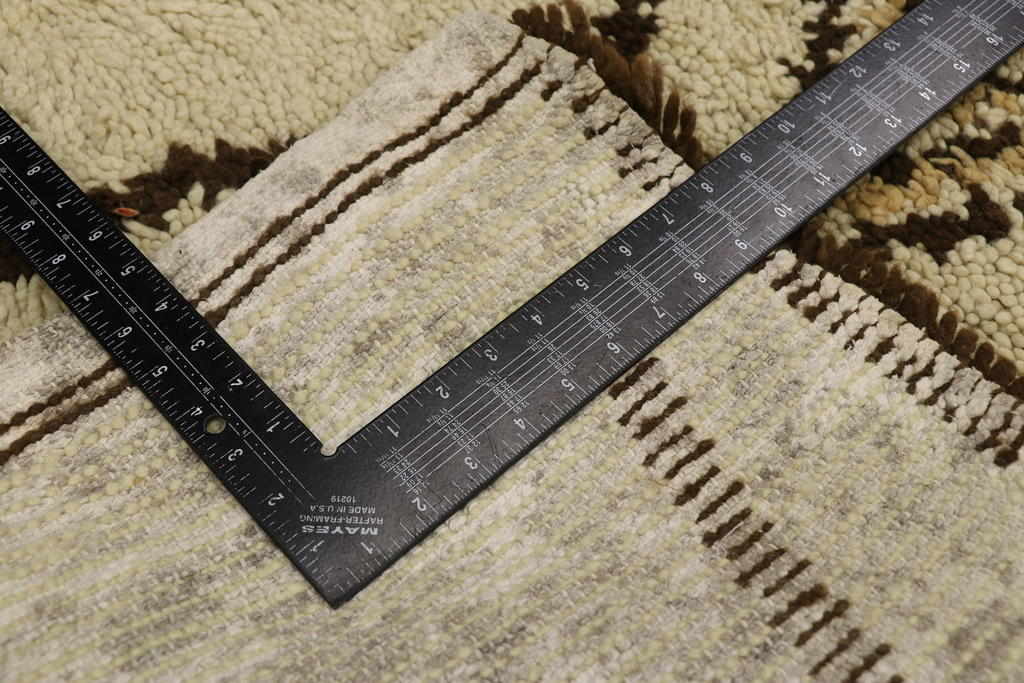 3 x 6 Vintage Moroccan Rug 21549