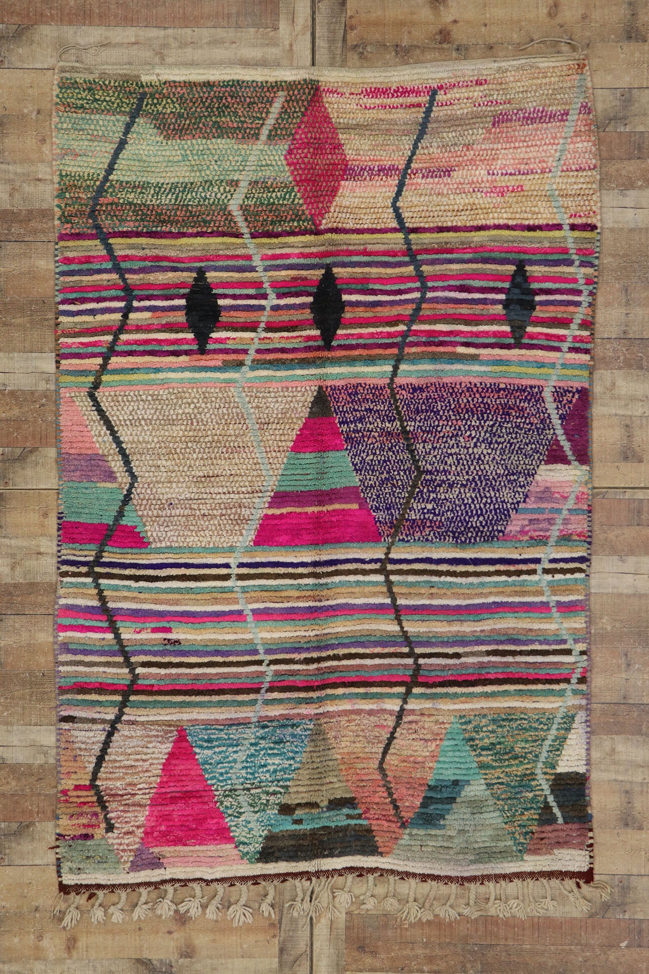 5 x 8 Vintage Boujad Moroccan Rug 21652