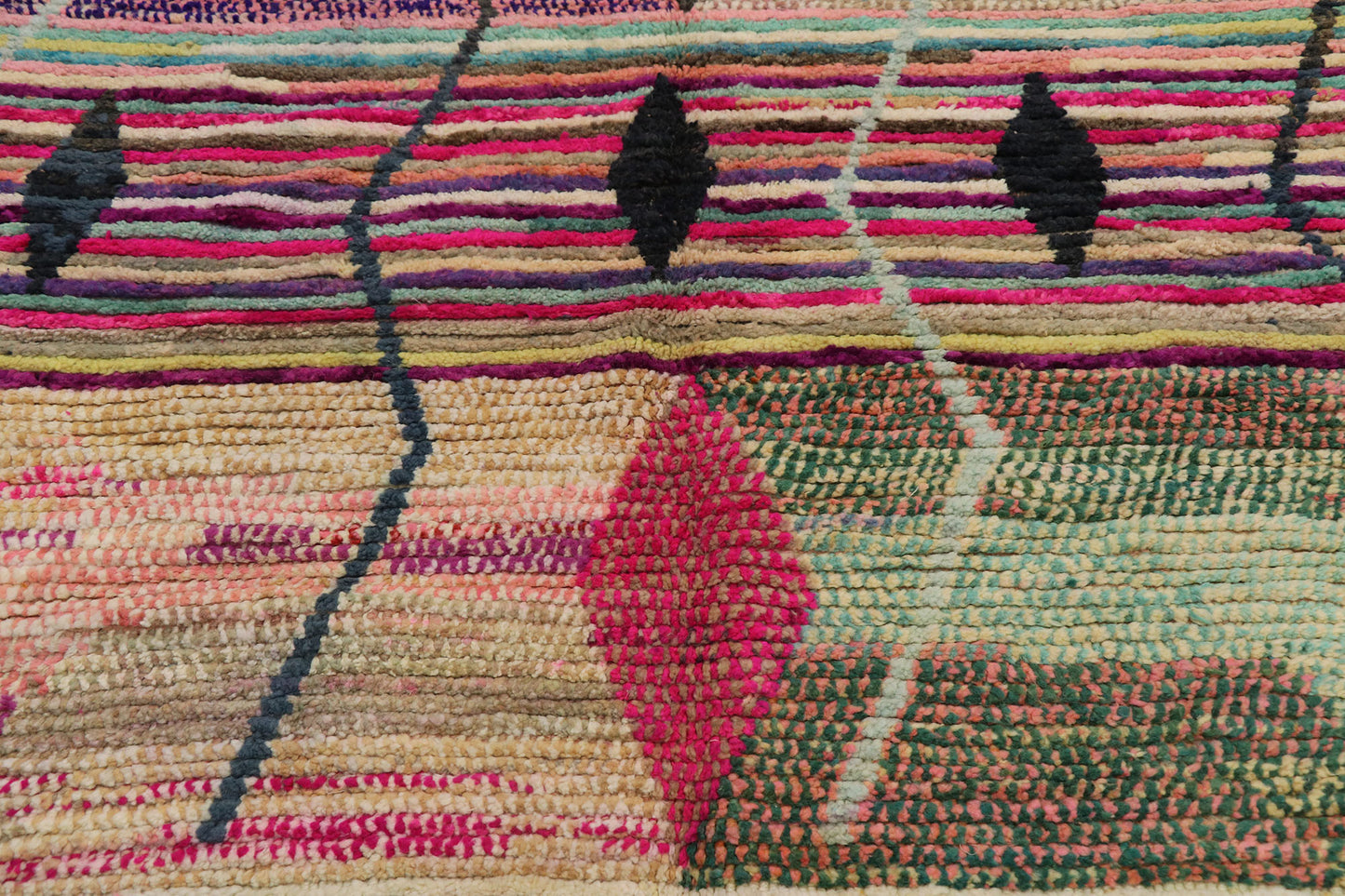 5 x 8 Vintage Boujad Moroccan Rug 21652