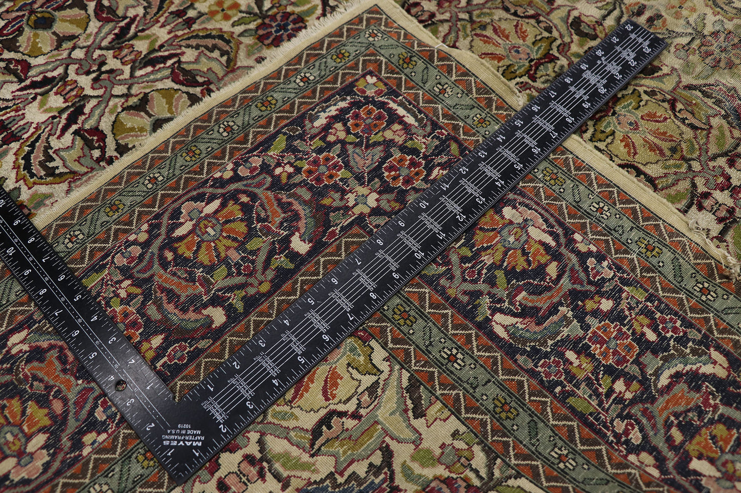 5 x 7 Antique Persian Kashan Rug 21684