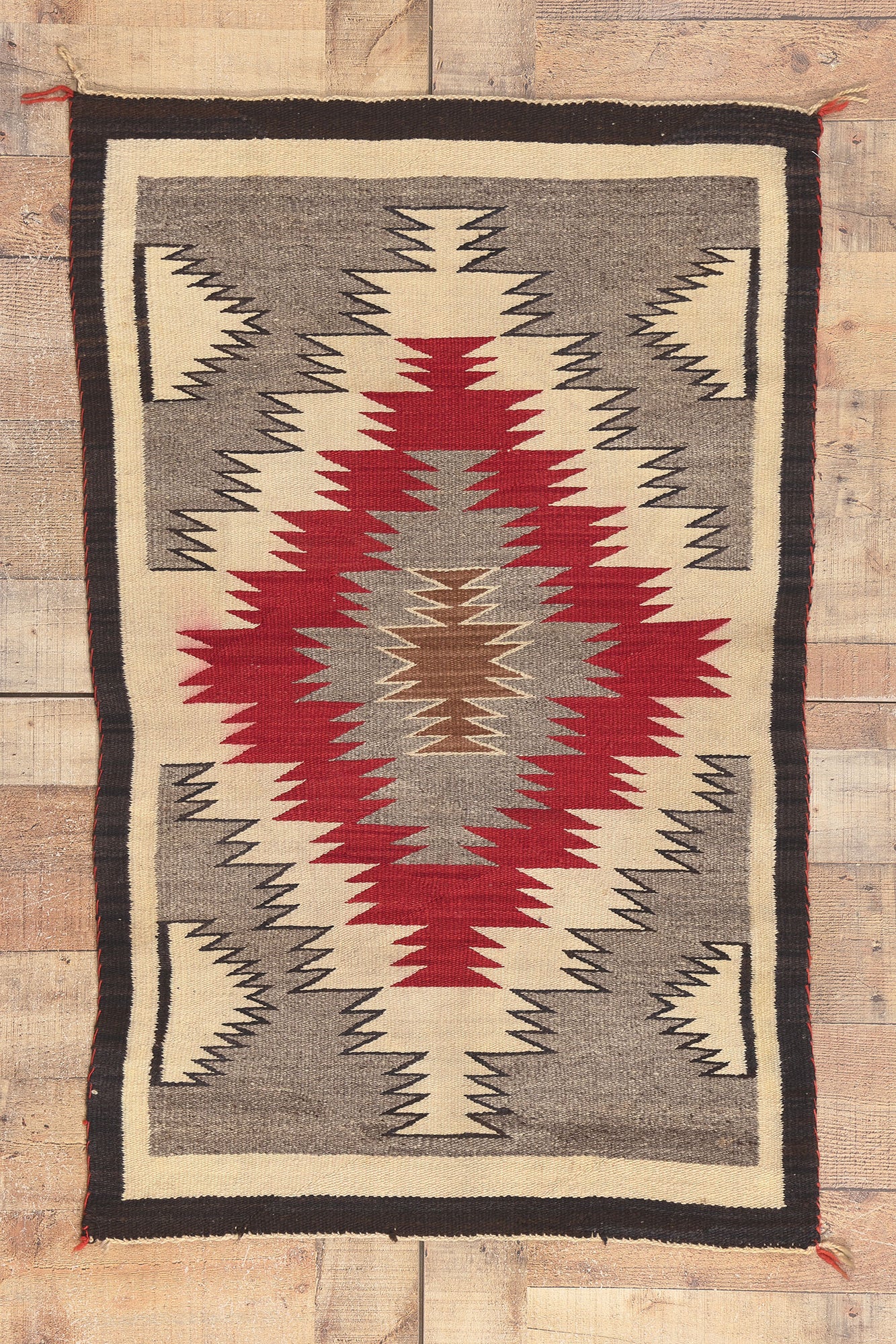 2 x 4 Antique Eye Dazzler Navajo Rug 78639