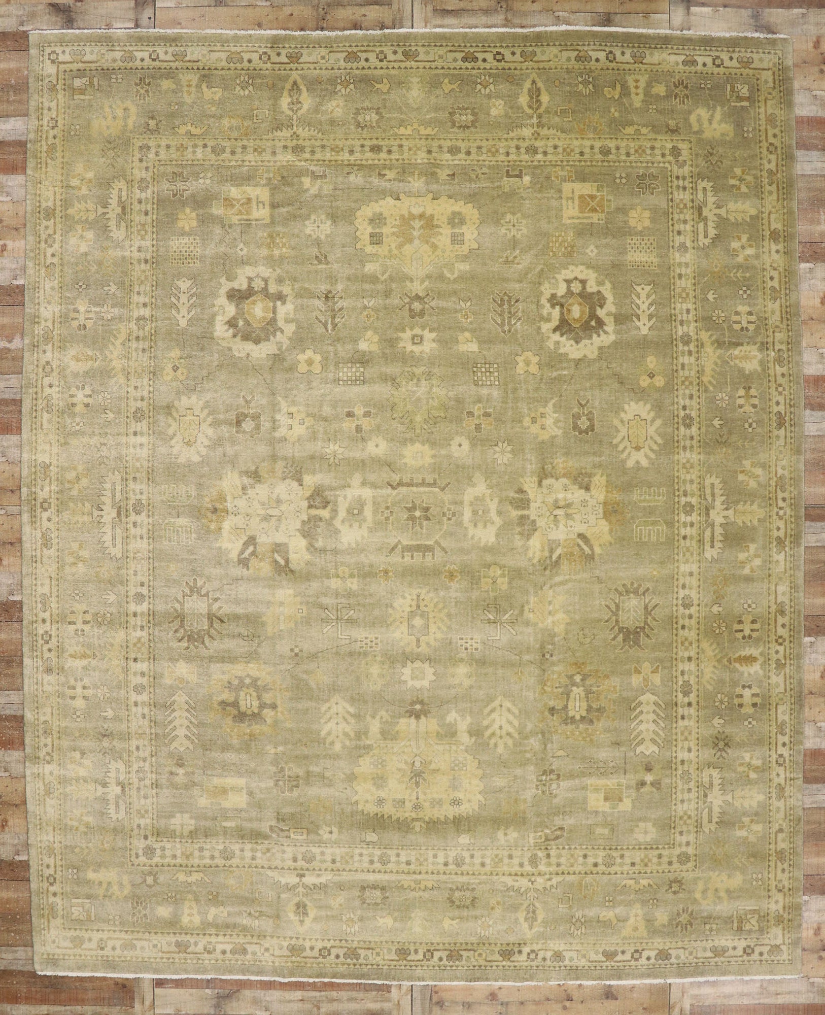 12 x 15 Vintage-Inspired Oushak Rug 30183