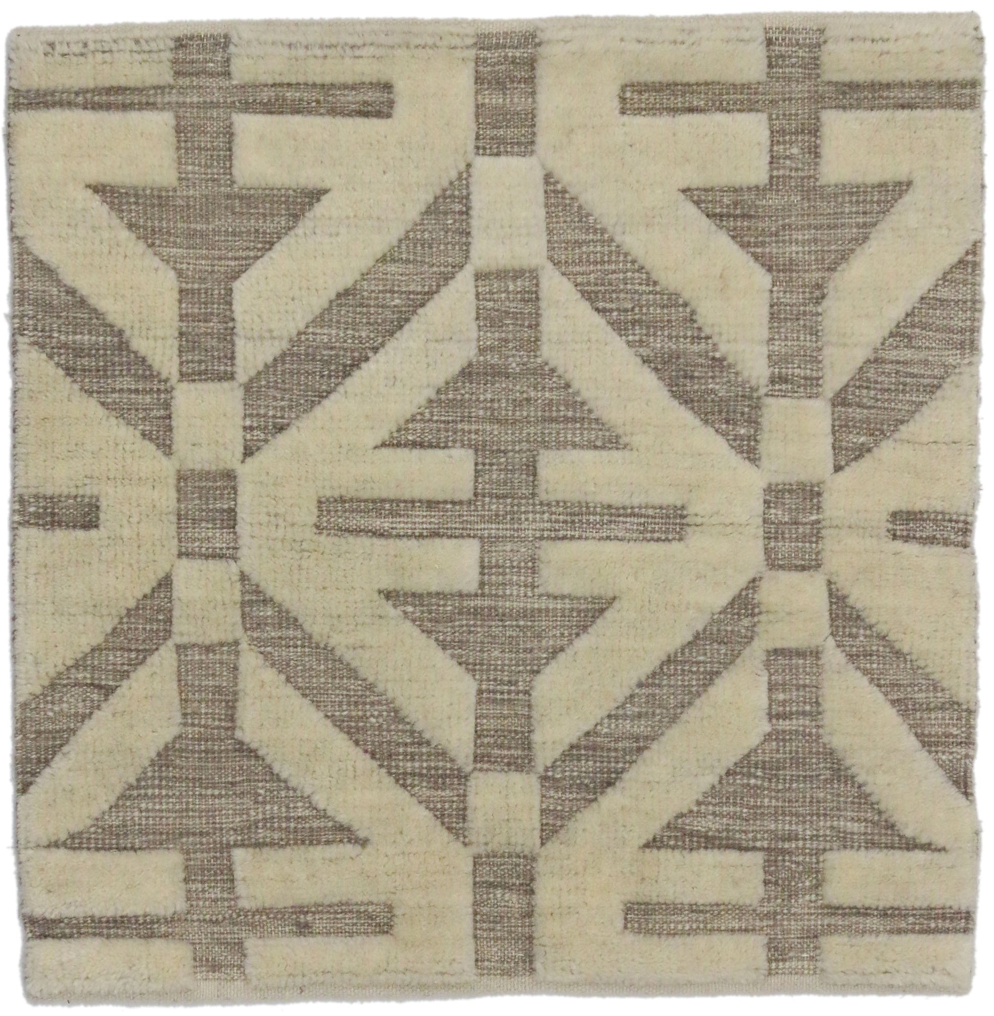 2 x 2 Modern High-Low Rug 30400