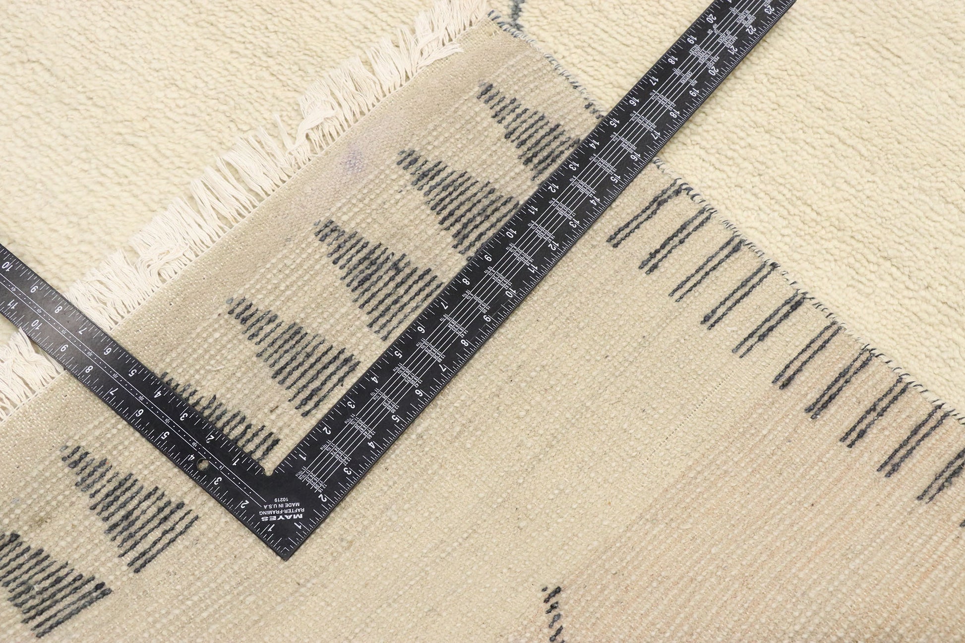 9 x 13 Modern Moroccan Rug 30532