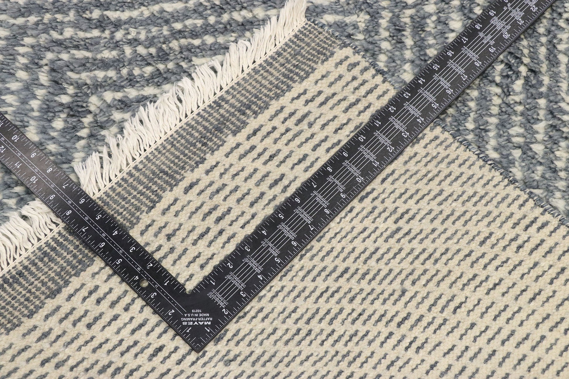 8 x 11 Contemporary Moroccan Rug 30538