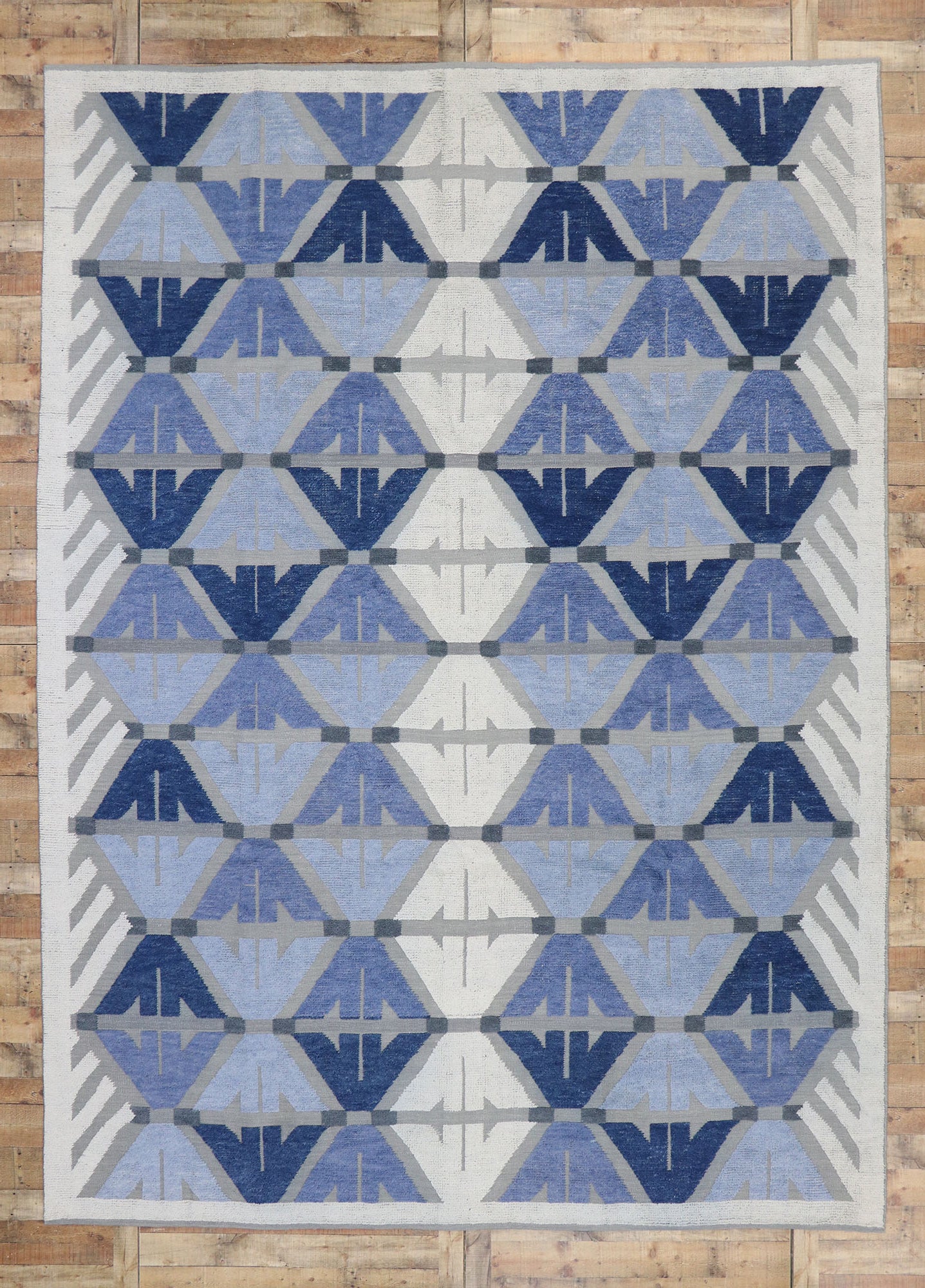 10 x 14 Geometric High-Low Rug 30559