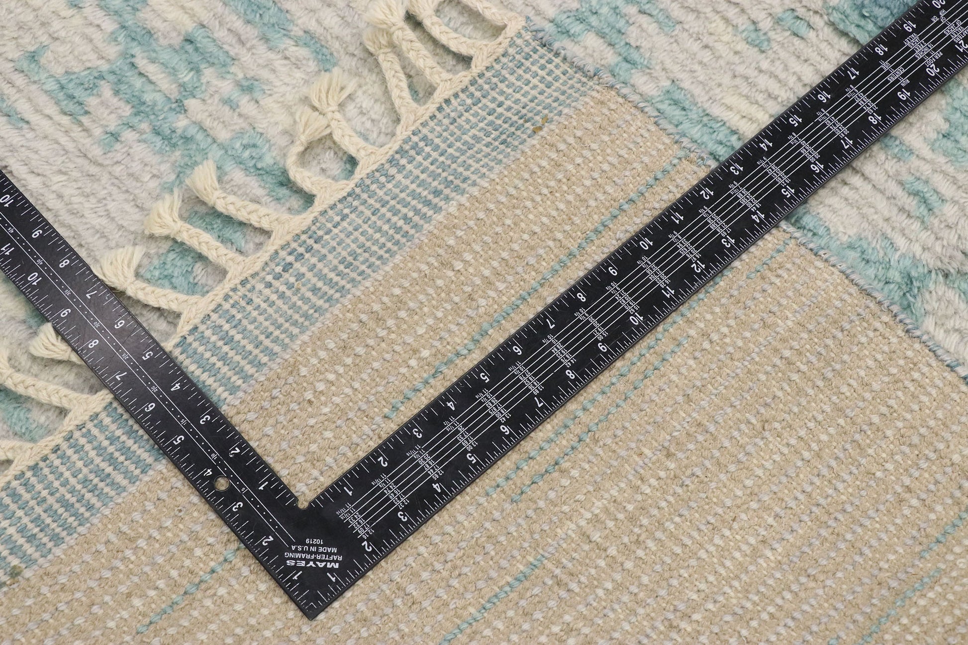 6 x 8 Contemporary Moroccan Rug 30572