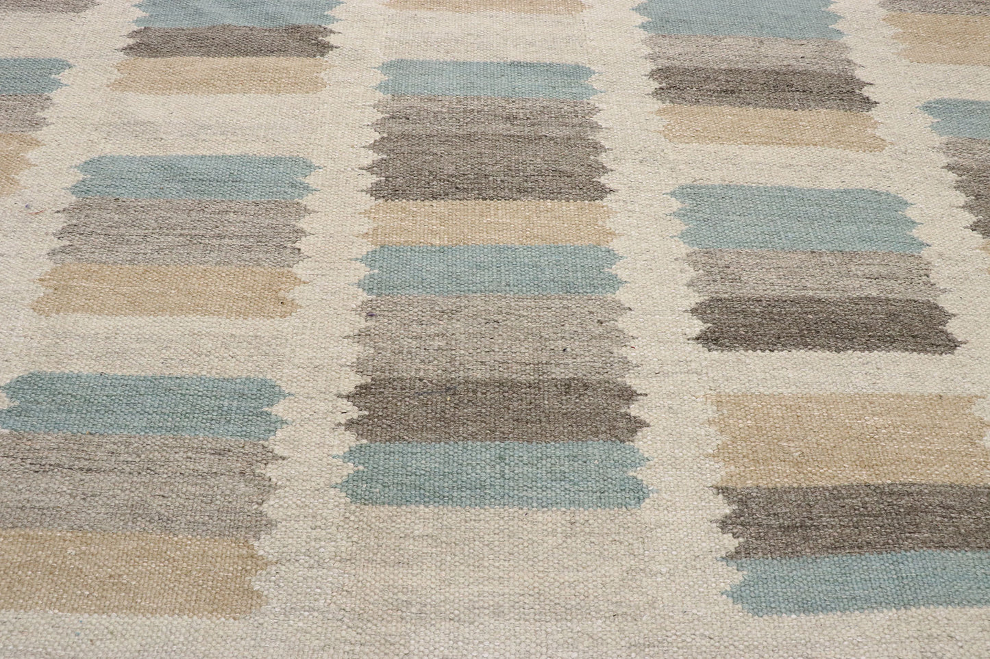 8 x 10 Swedish Inspired Kilim Rug 30616