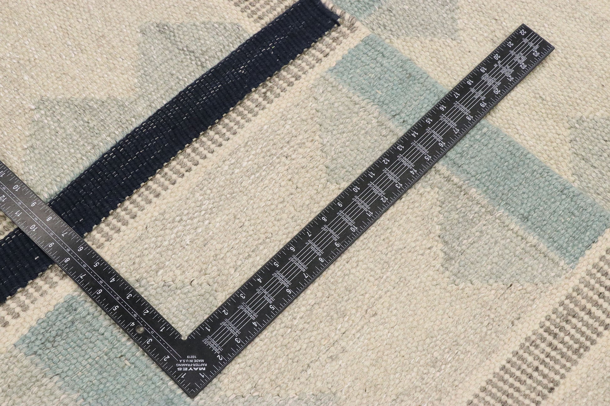9 x 12 Swedish Inspired Kilim Rug 30617