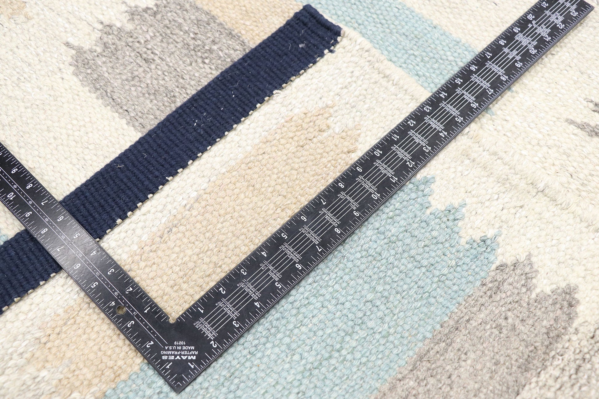 9 x 12 Swedish Inspired Kilim Rug 30637
