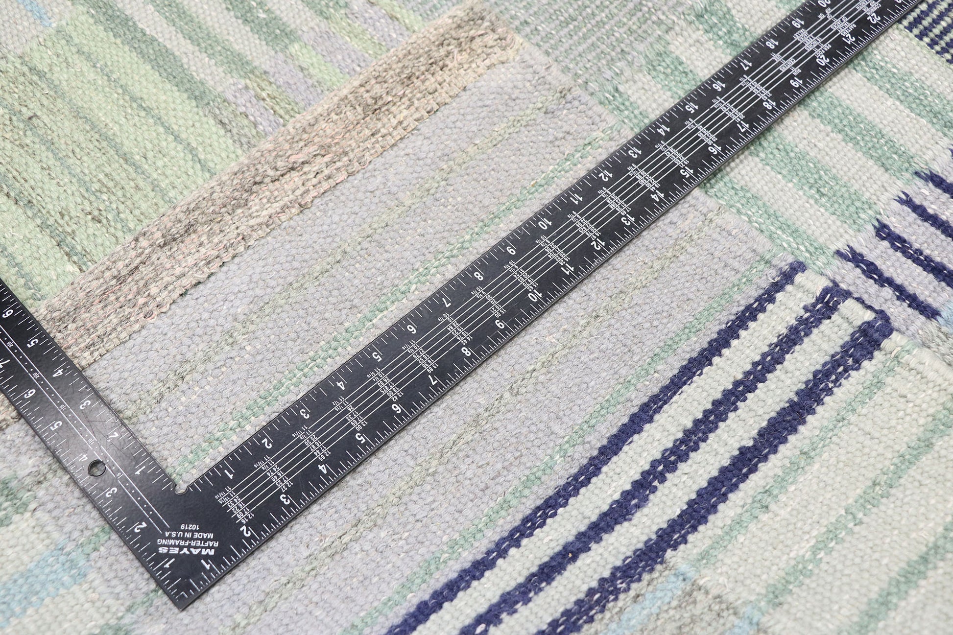6 x 9 Swedish Inspired Kilim Rug 30642