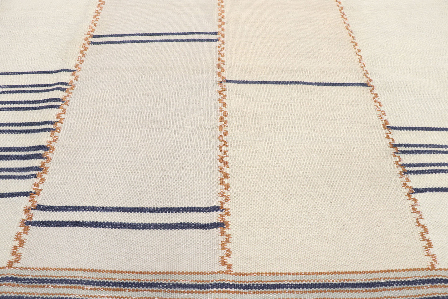 8 x 10 Swedish Inspired Kilim Rug 30652