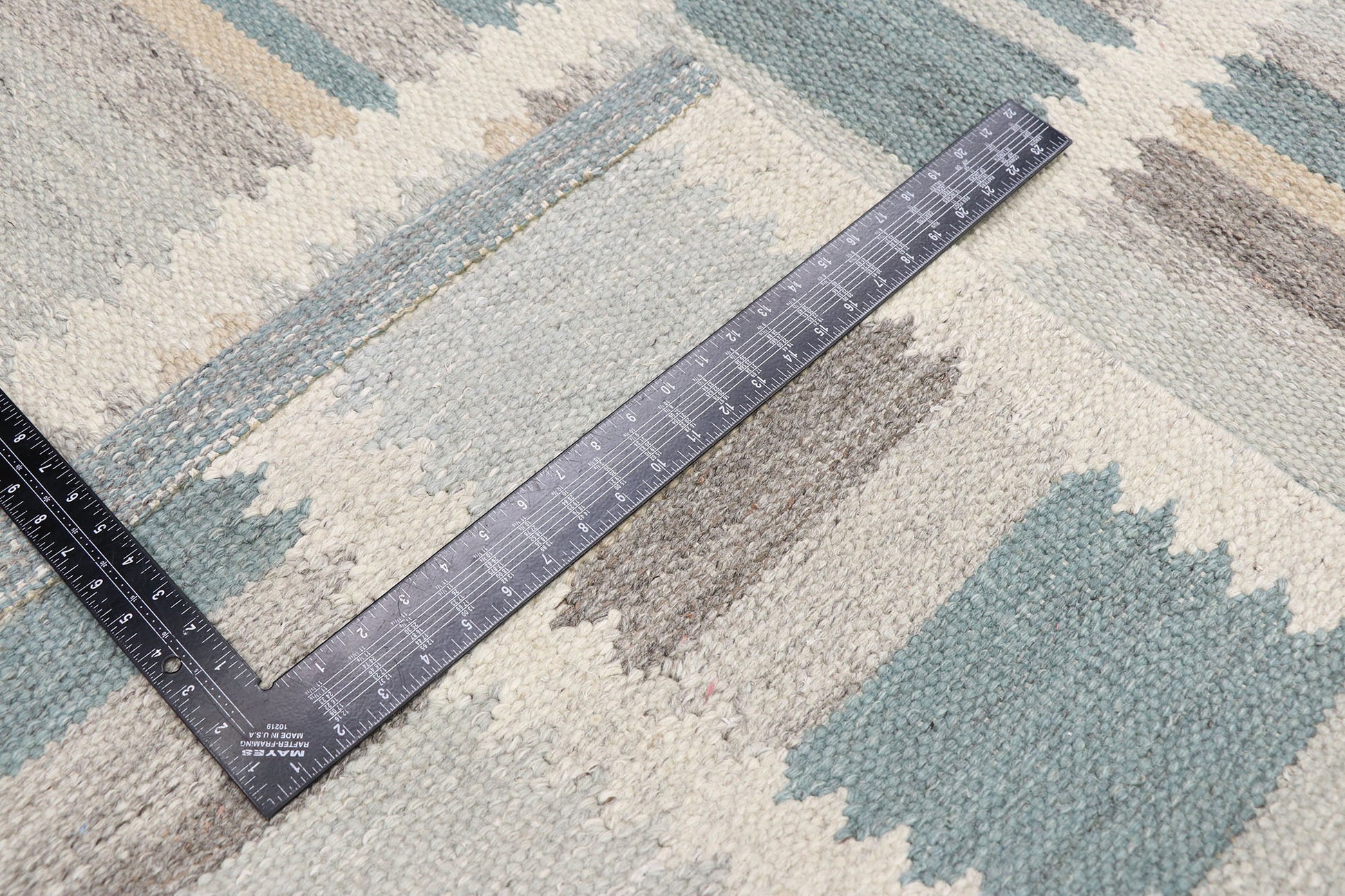 5 x 8 Swedish Inspired Kilim Rug 30655