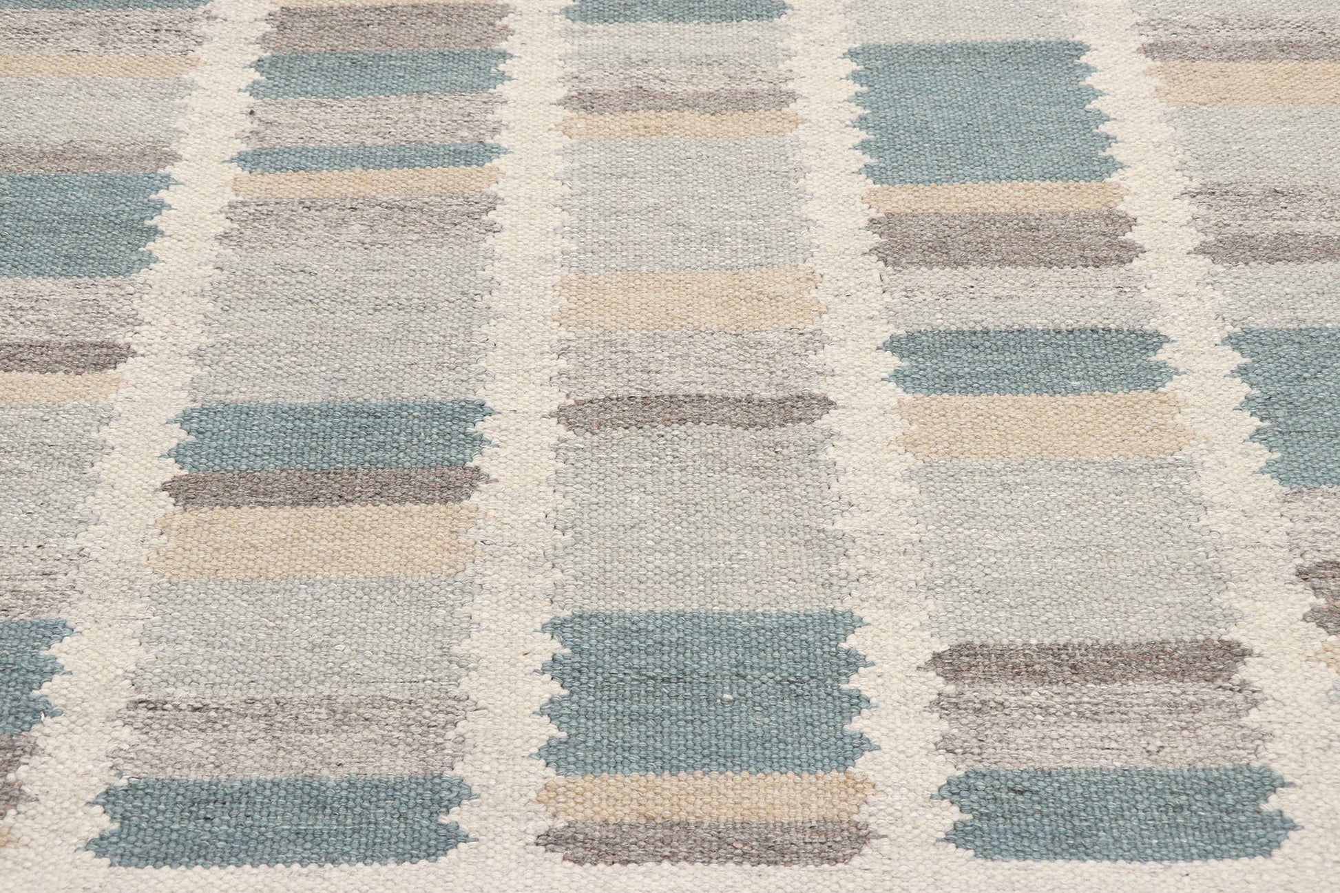 5 x 8 Swedish Inspired Kilim Rug 30655