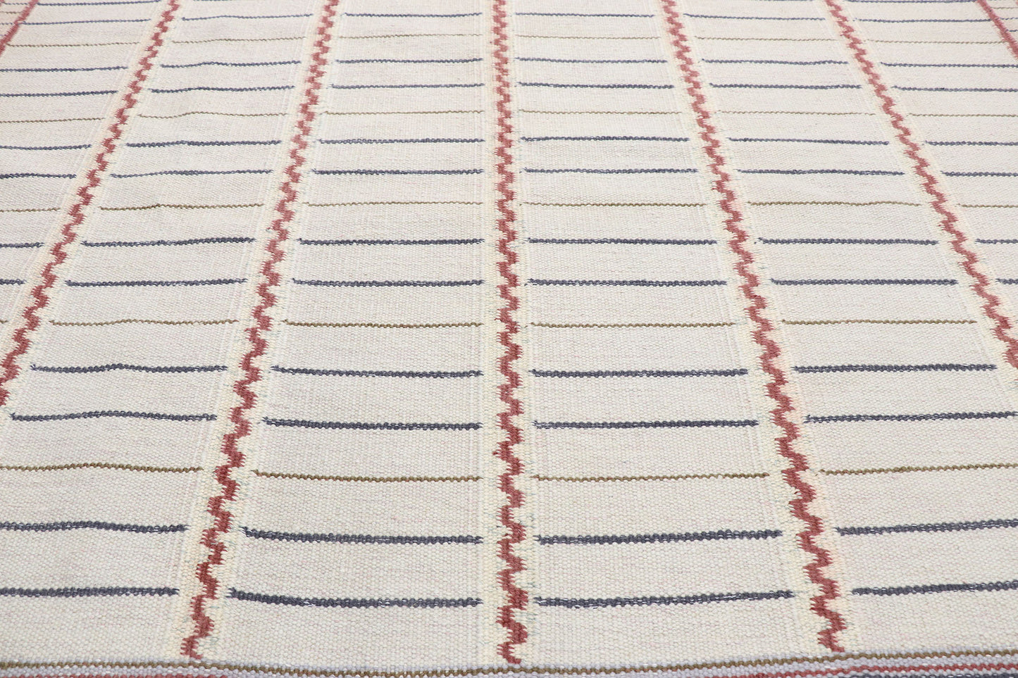 8 x 10 Swedish Inspired Kilim Rug 30657