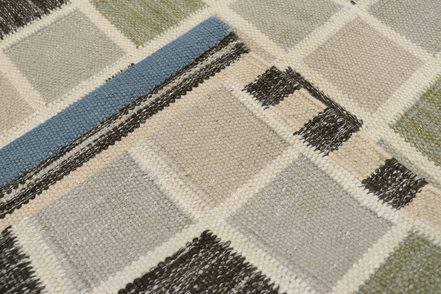 8 x 10 Swedish Inspired Kilim Rug 30665
