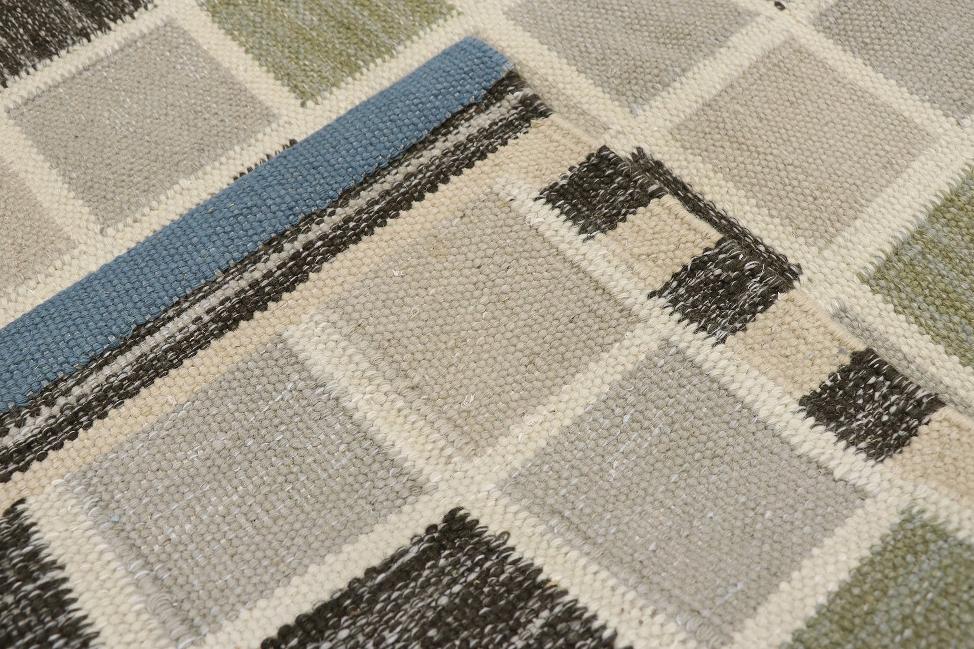 8 x 10 Swedish Inspired Kilim Rug 30665