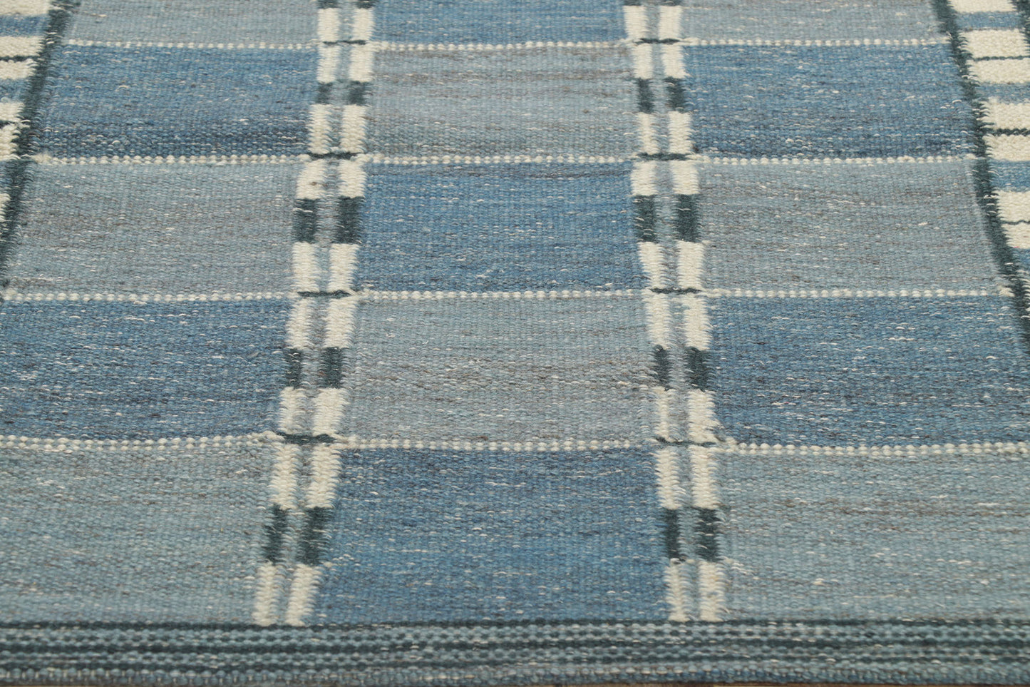 3 x 4 Swedish Inspired Kilim Rug 30702