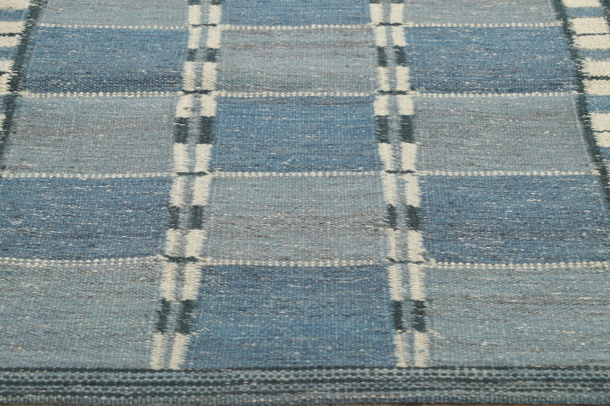 3 x 4 Swedish Inspired Kilim Rug 30702