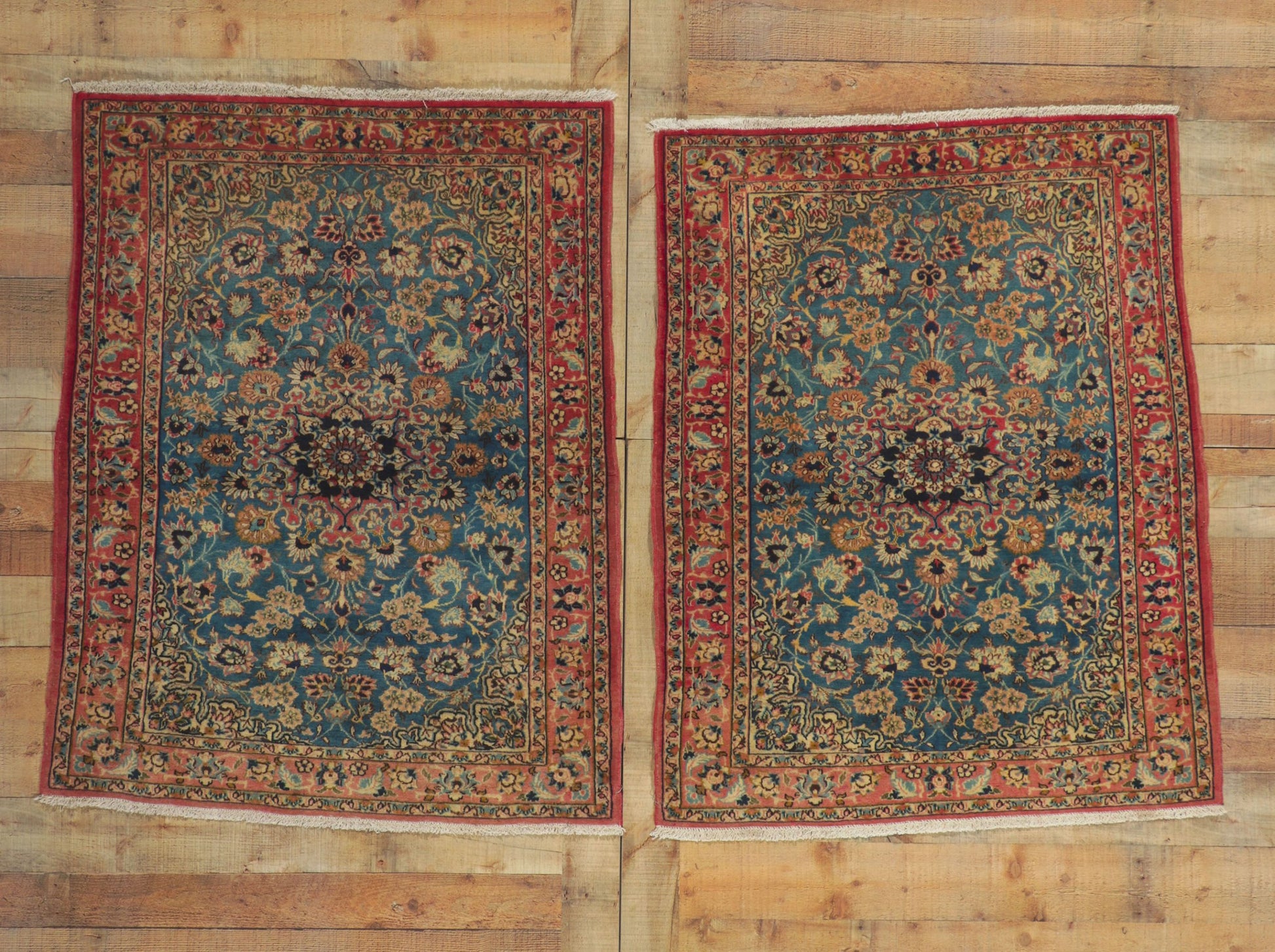 3 x 4 Vintage Persian Isfahan Rug 61105